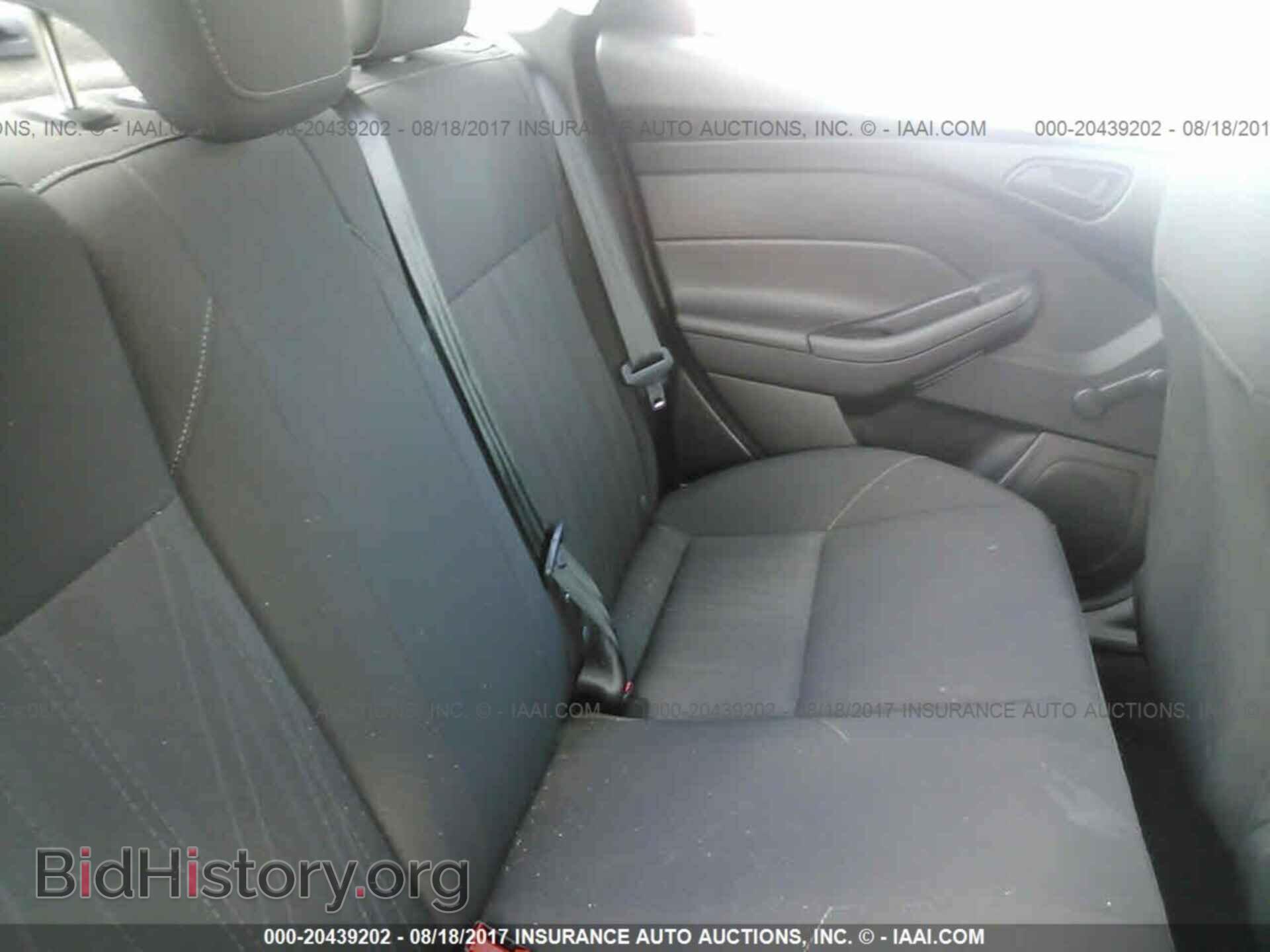 2016 Ford Focus - VIN: 1FADP3E22GL343237 - Фото 8