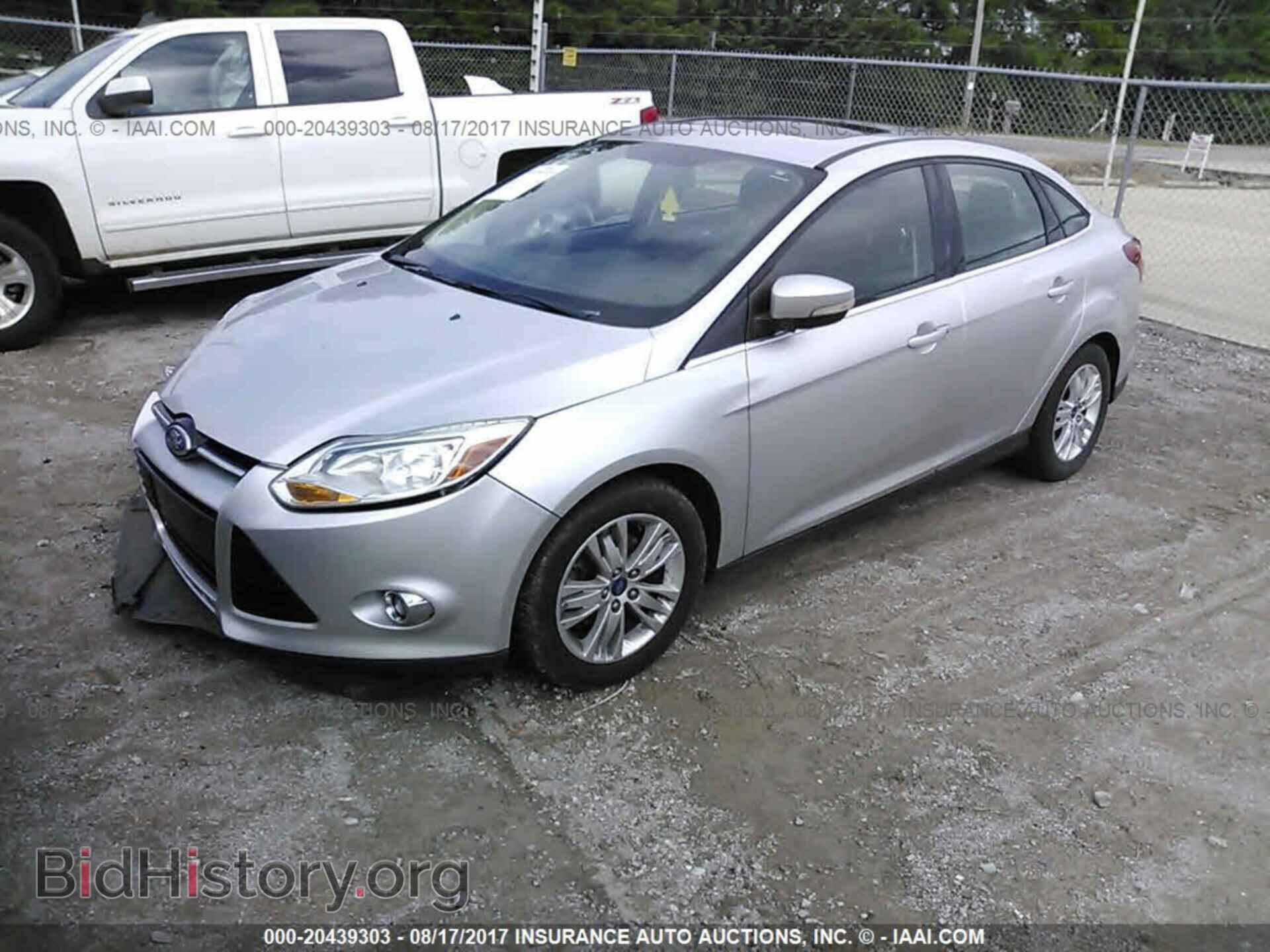 2012 Ford Focus - VIN: 1FAHP3H26CL185069 - Photo 2