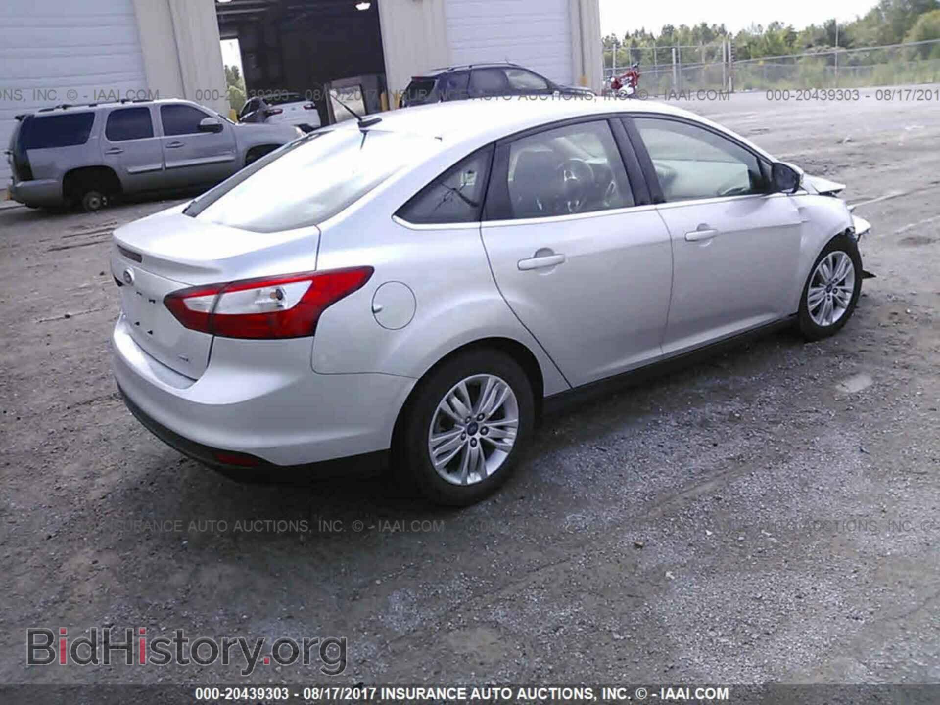 2012 Ford Focus - VIN: 1FAHP3H26CL185069 - Photo 4