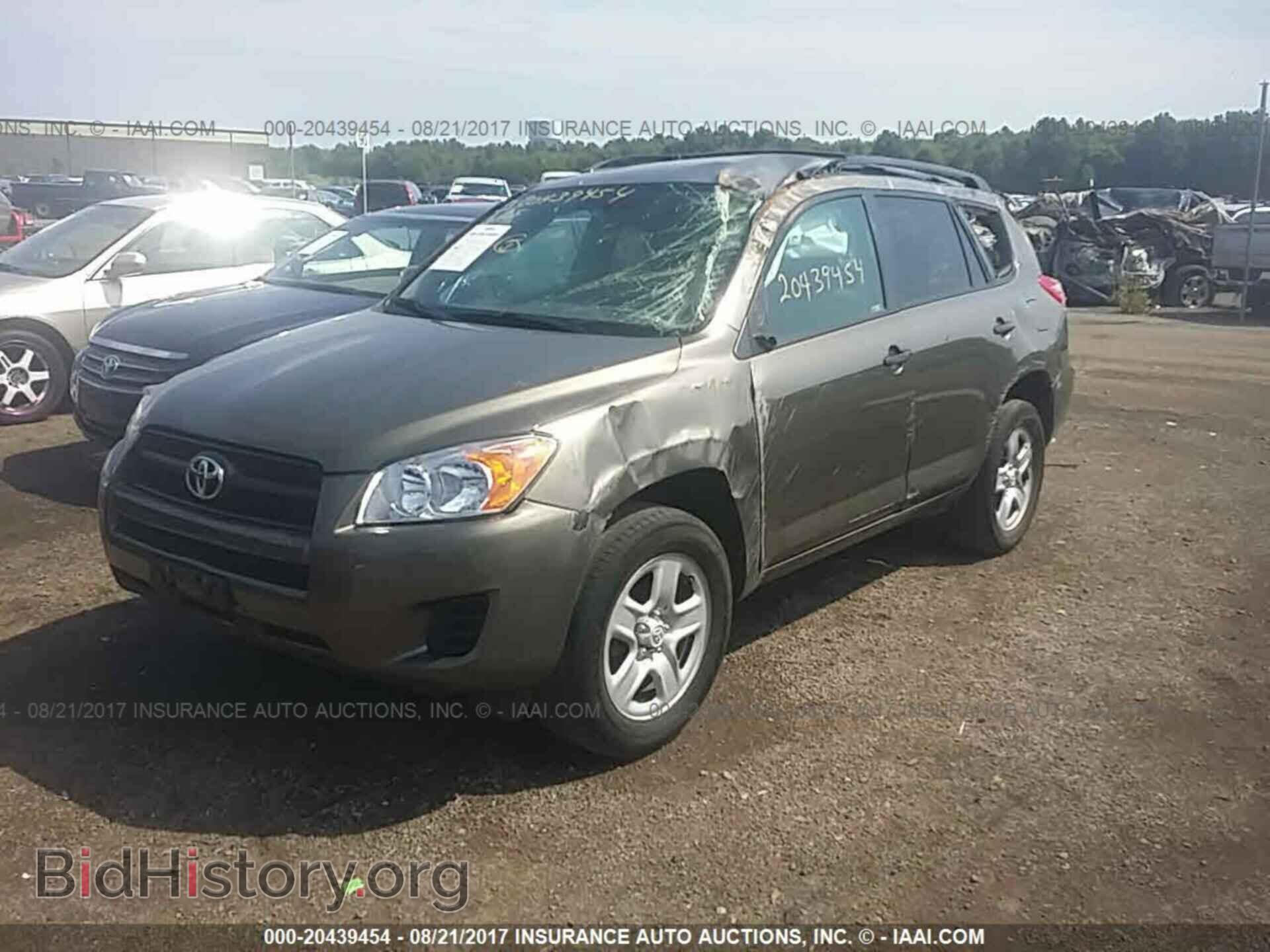 2011 Toyota Rav4 - VIN: 2T3BF4DV3BW173093 - Фото 2