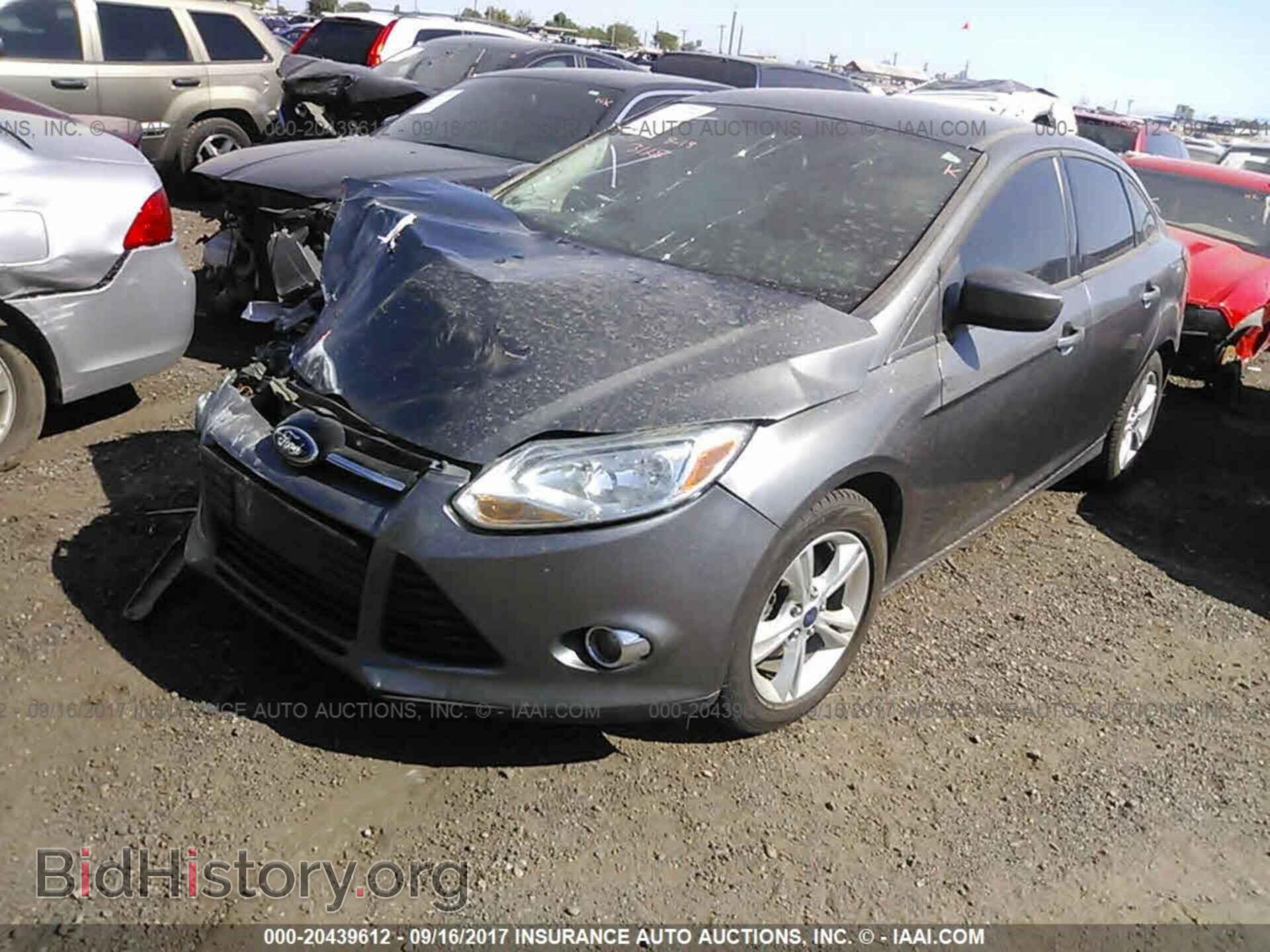 2012 Ford Focus - VIN: 1FAHP3F28CL347884 - Photo 2