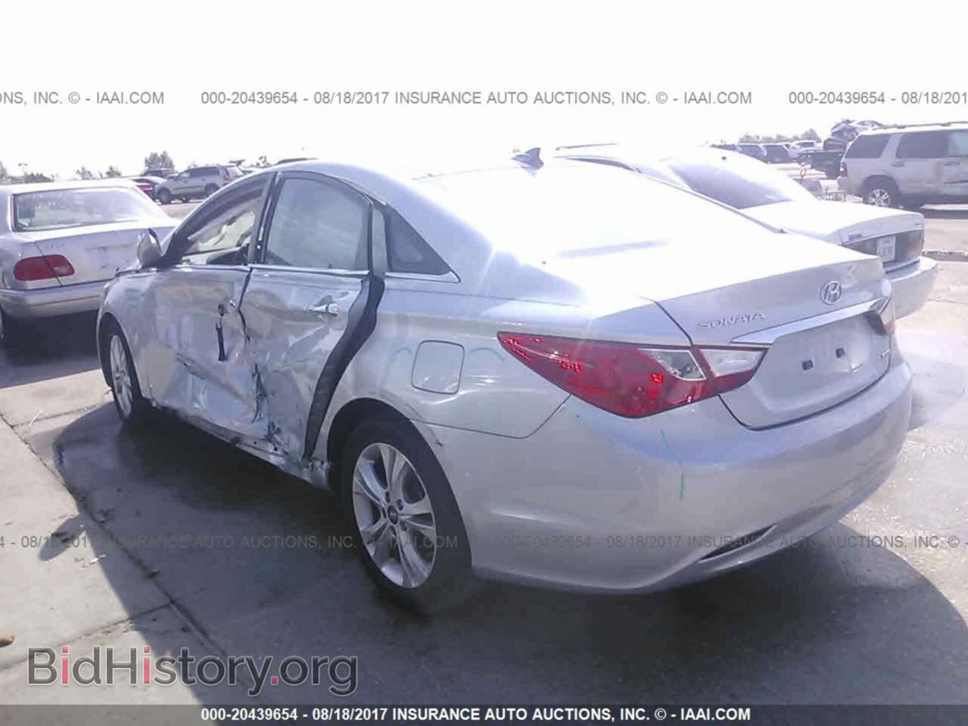 2012 Hyundai Sonata - VIN: 5NPEC4AC5CH378674 - Photo 3