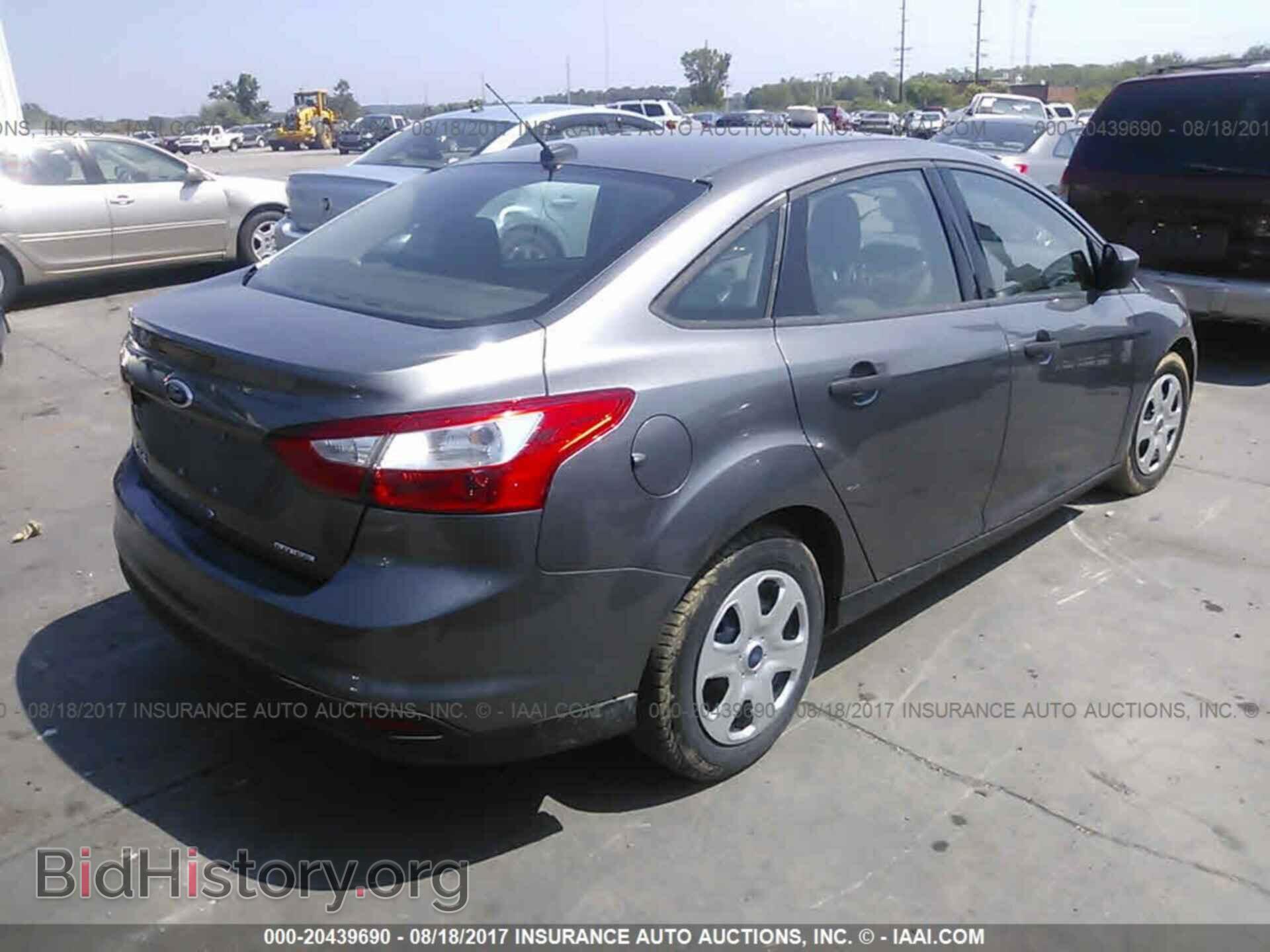 2013 Ford Focus - VIN: 1FADP3E28DL169086 - Фото 4