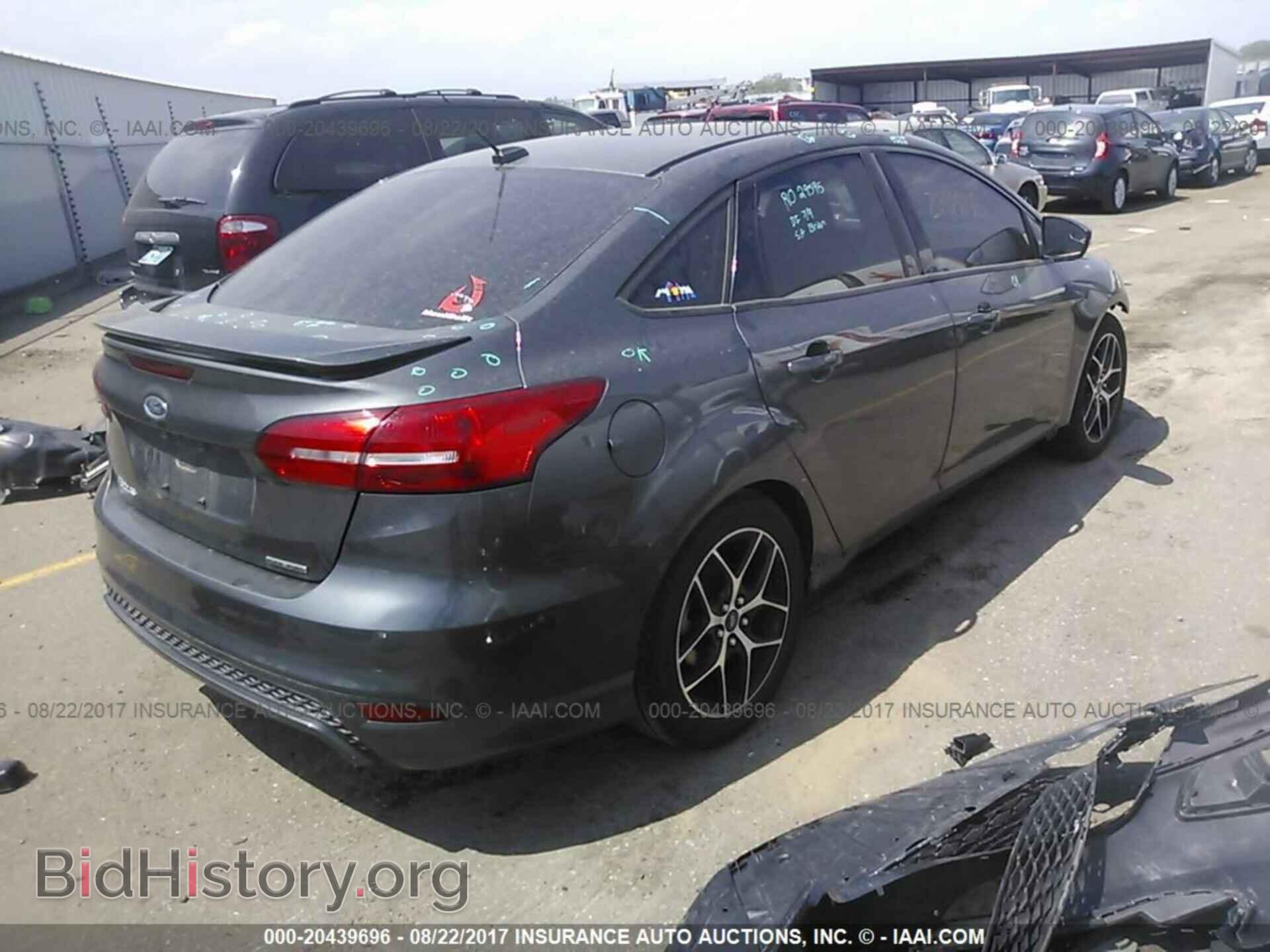 2015 Ford Focus - VIN: 1FADP3F28FL278228 - Фото 4