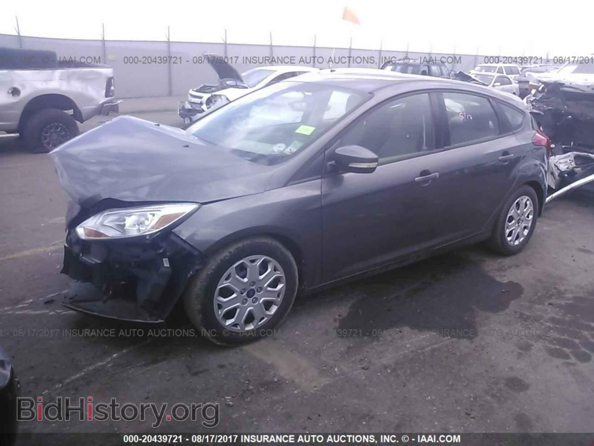 2012 Ford Focus - VIN: 1FAHP3K23CL290211 - Photo 2