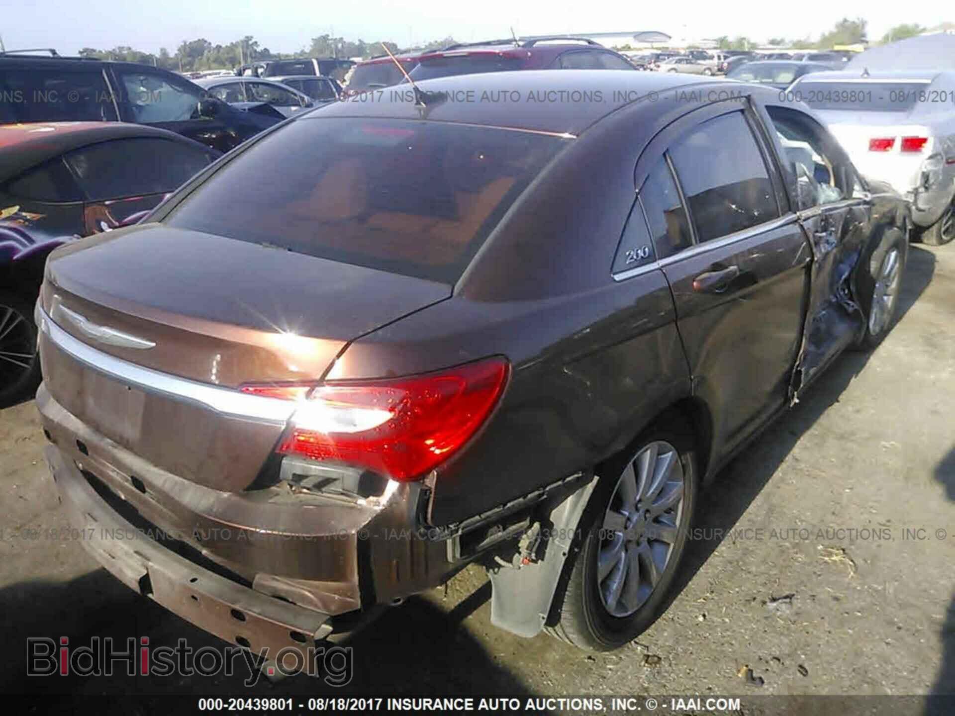 2013 Chrysler 200 - VIN: 1C3CCBBB8DN672321 - Photo 4