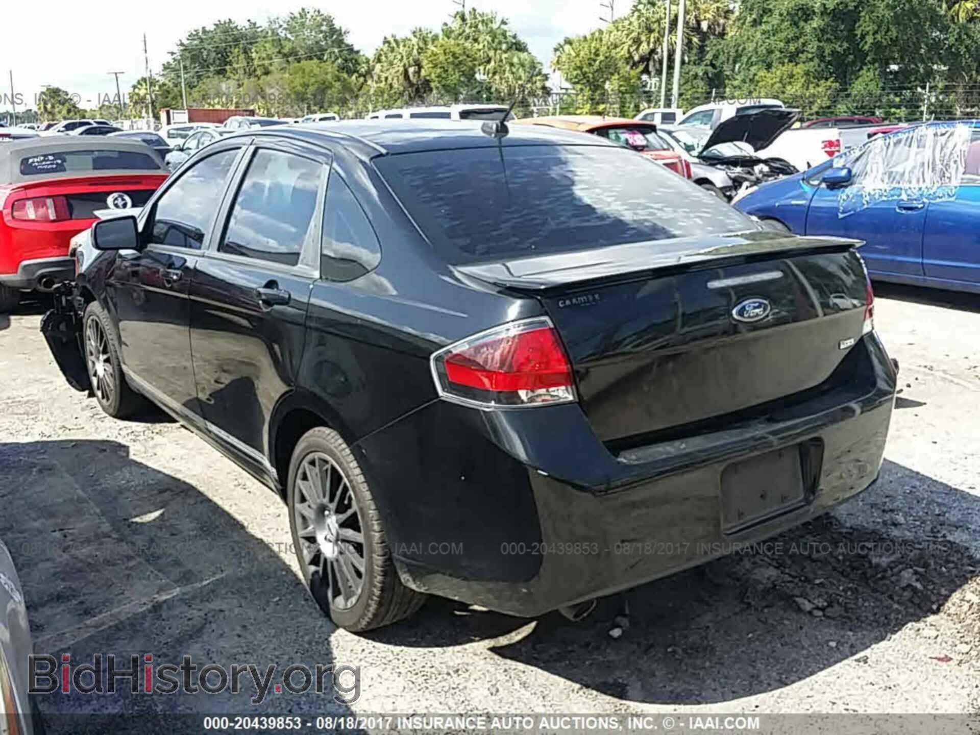 2011 Ford Focus - VIN: 1FAHP3GN3BW175043 - Фото 3