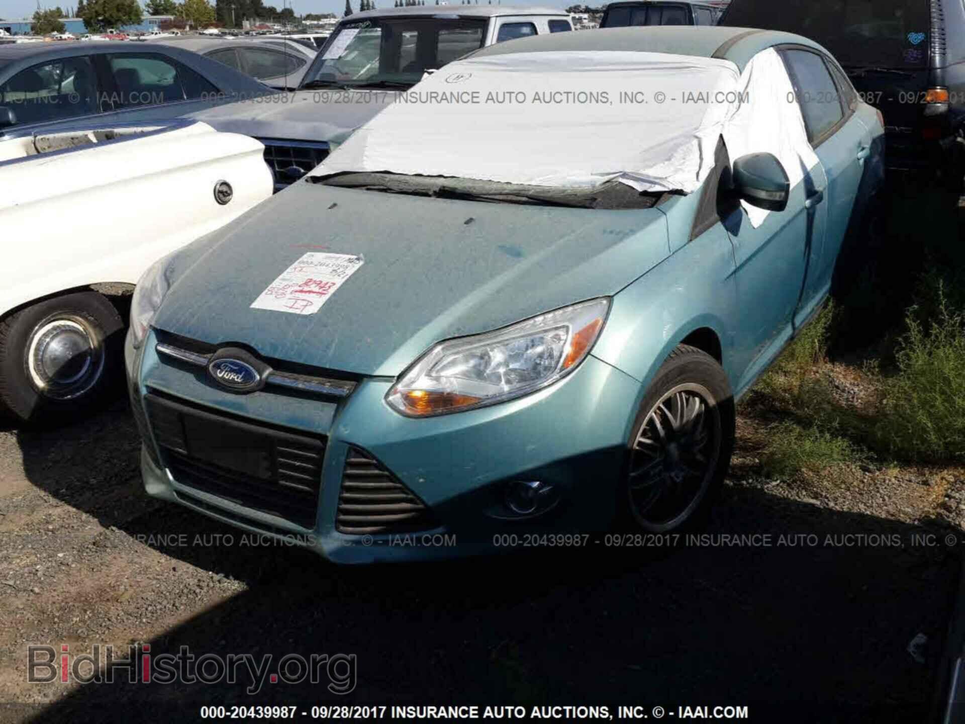 2012 Ford Focus - VIN: 1FAHP3F27CL343454 - Photo 2