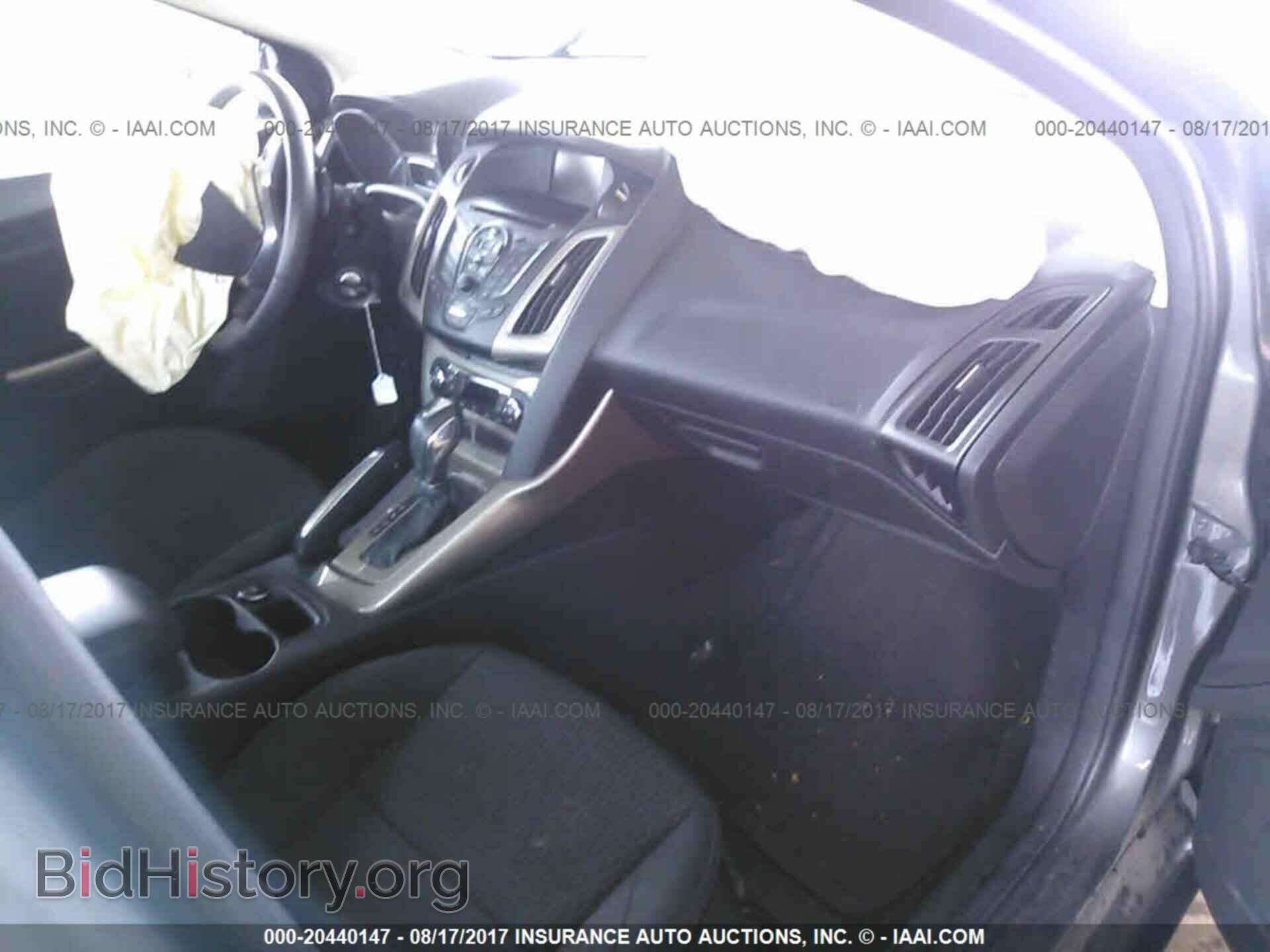 2012 Ford Focus - VIN: 1FAHP3H28CL371938 - Photo 5