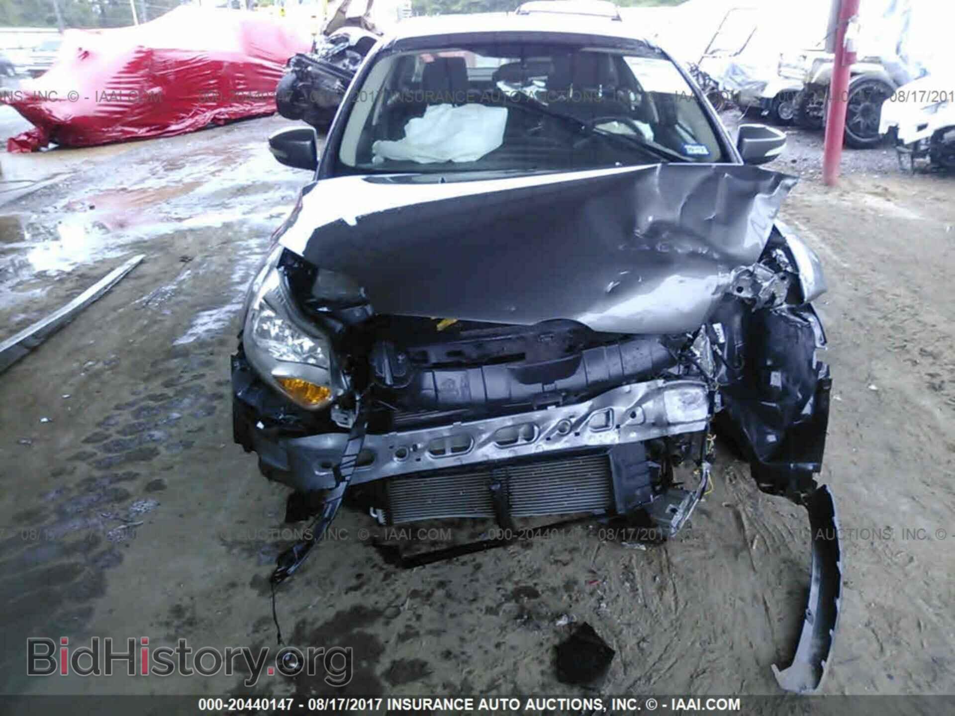 2012 Ford Focus - VIN: 1FAHP3H28CL371938 - Photo 6