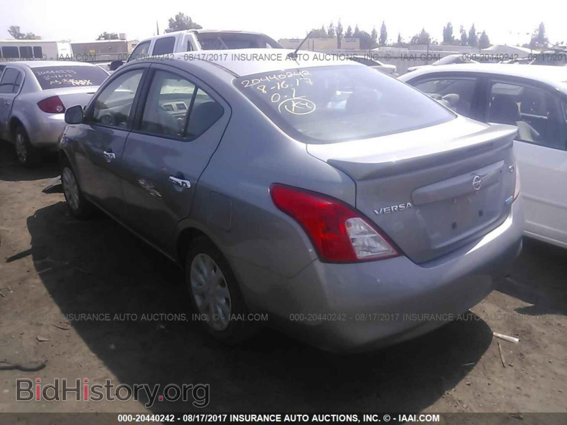 2013 Nissan Versa - VIN: 3N1CN7AP1DL852811 - Фото 3