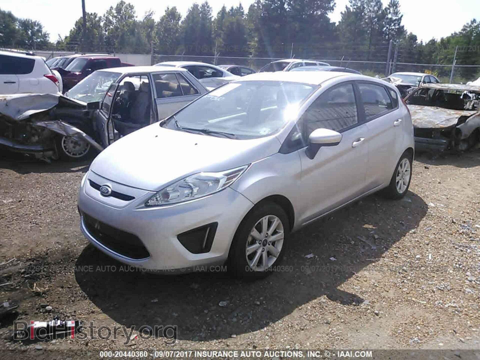 2012 Ford Fiesta - VIN: 3FADP4EJ3CM131498 - Фото 2