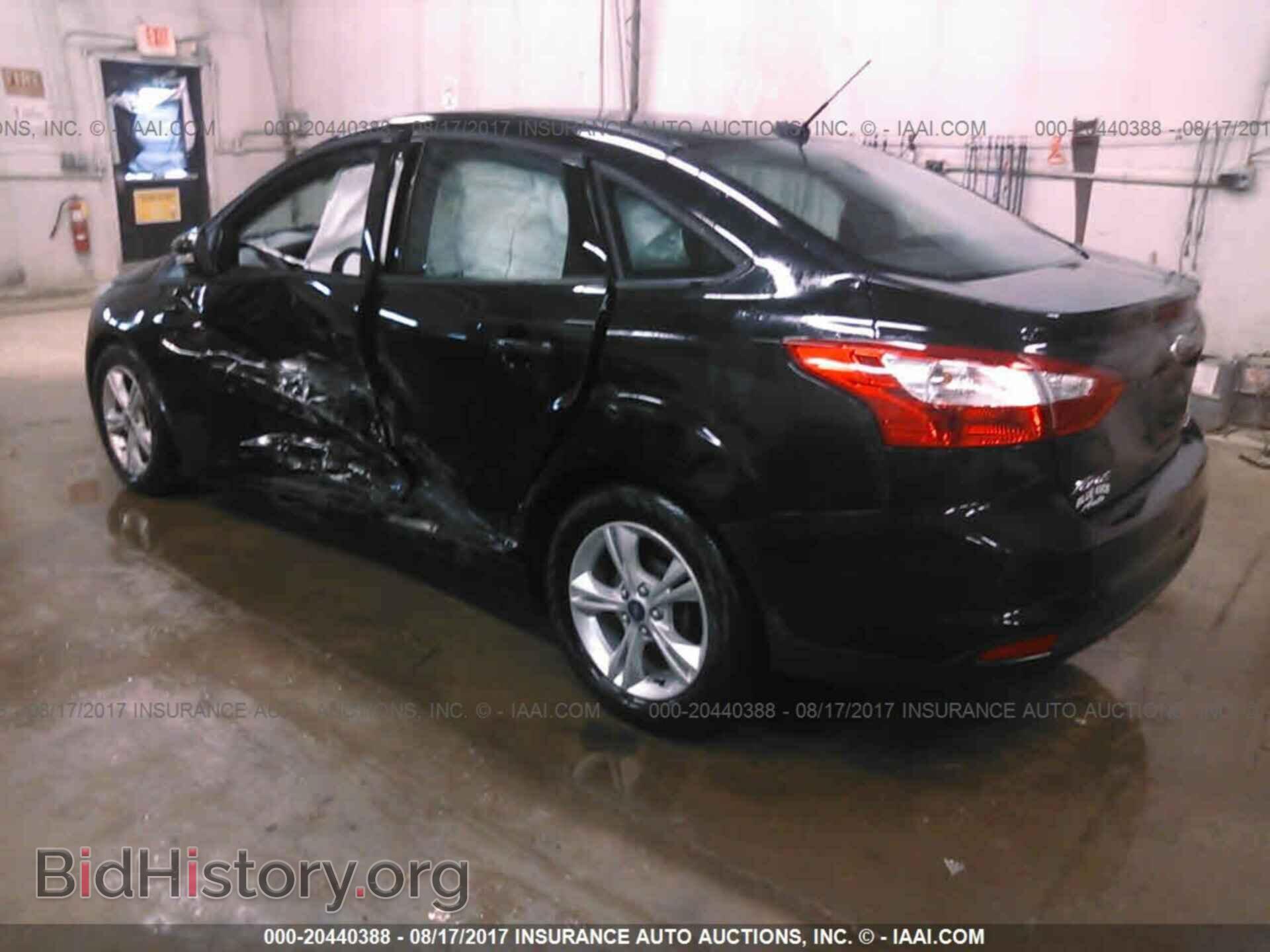 2014 Ford Focus - VIN: 1FADP3F21EL320317 - Photo 3