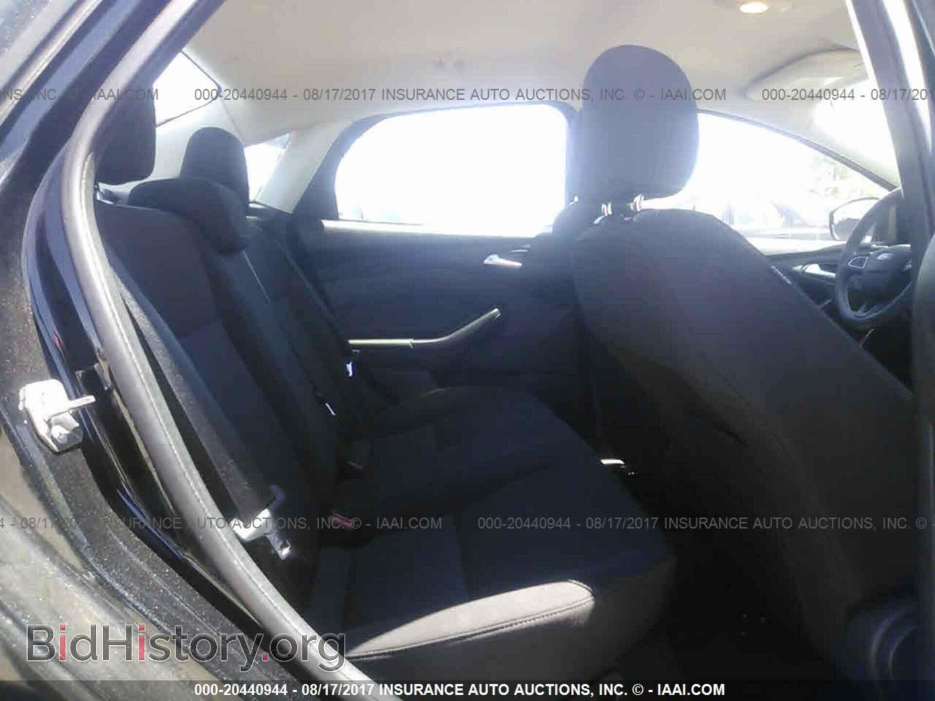 2015 Ford Focus - VIN: 1FADP3F21FL369499 - Photo 8