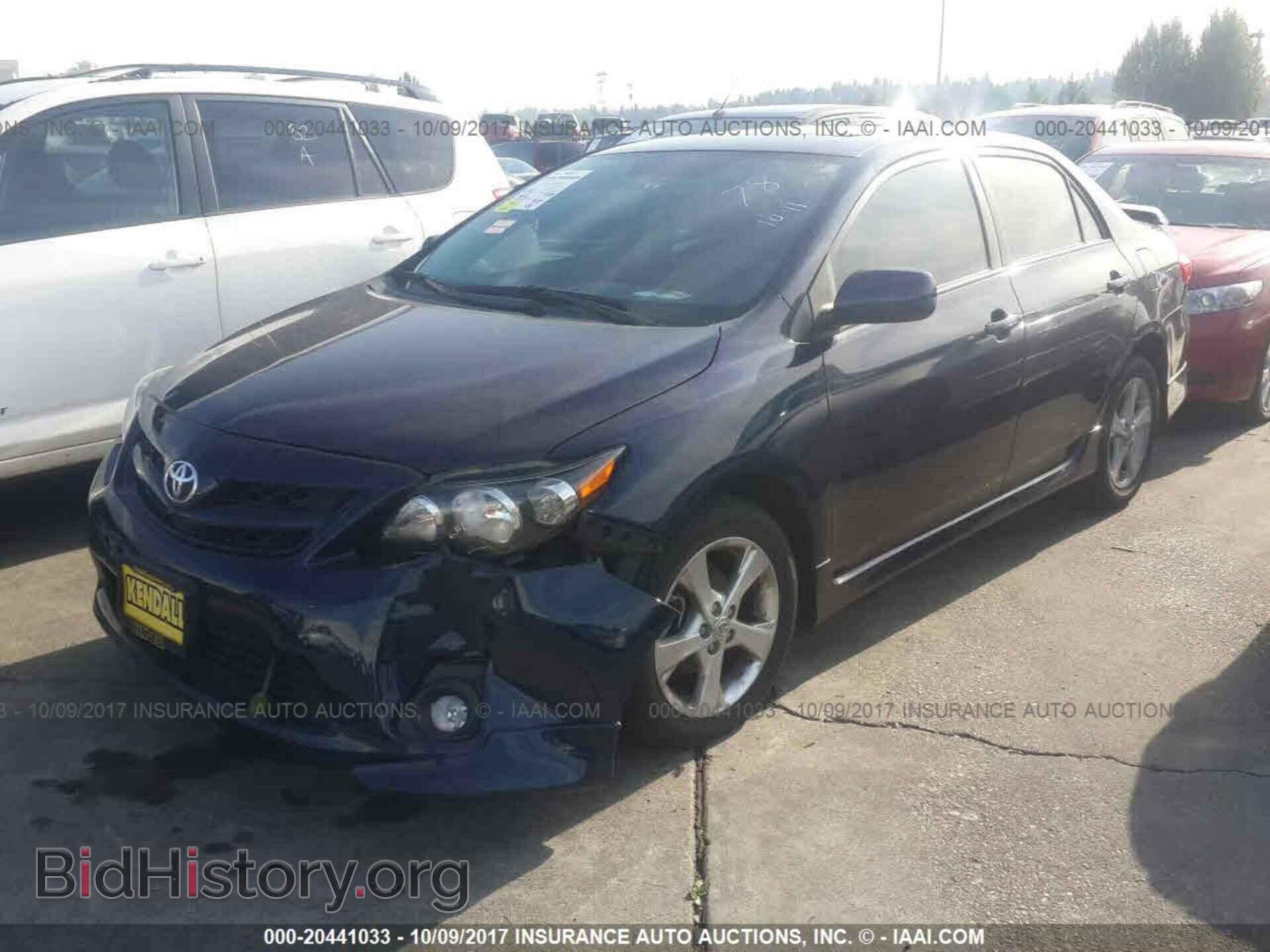 2011 Toyota Corolla - VIN: 2T1BU4EEXBC671077 - Фото 2