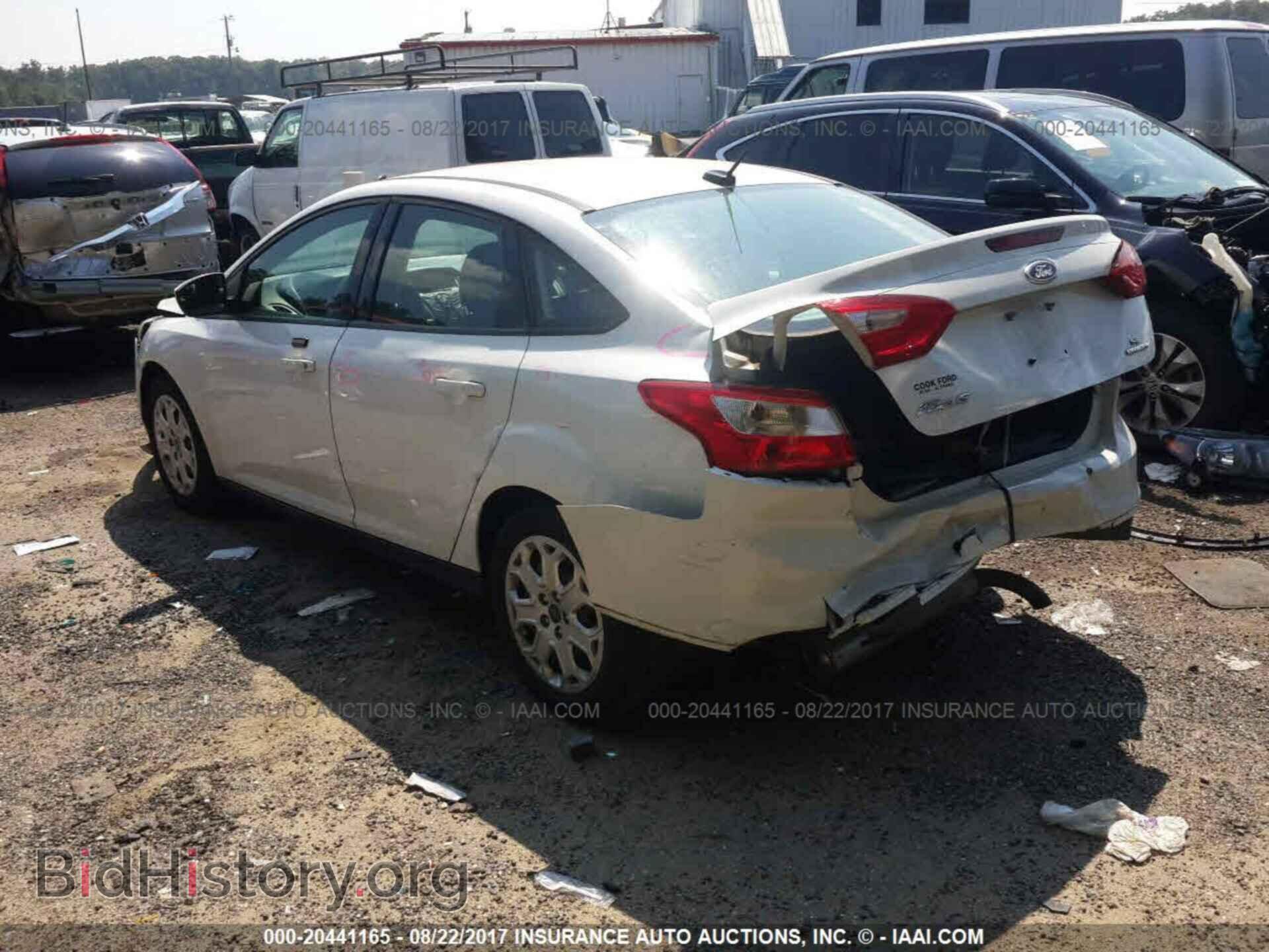 2012 Ford Focus - VIN: 1FAHP3F27CL461682 - Photo 3