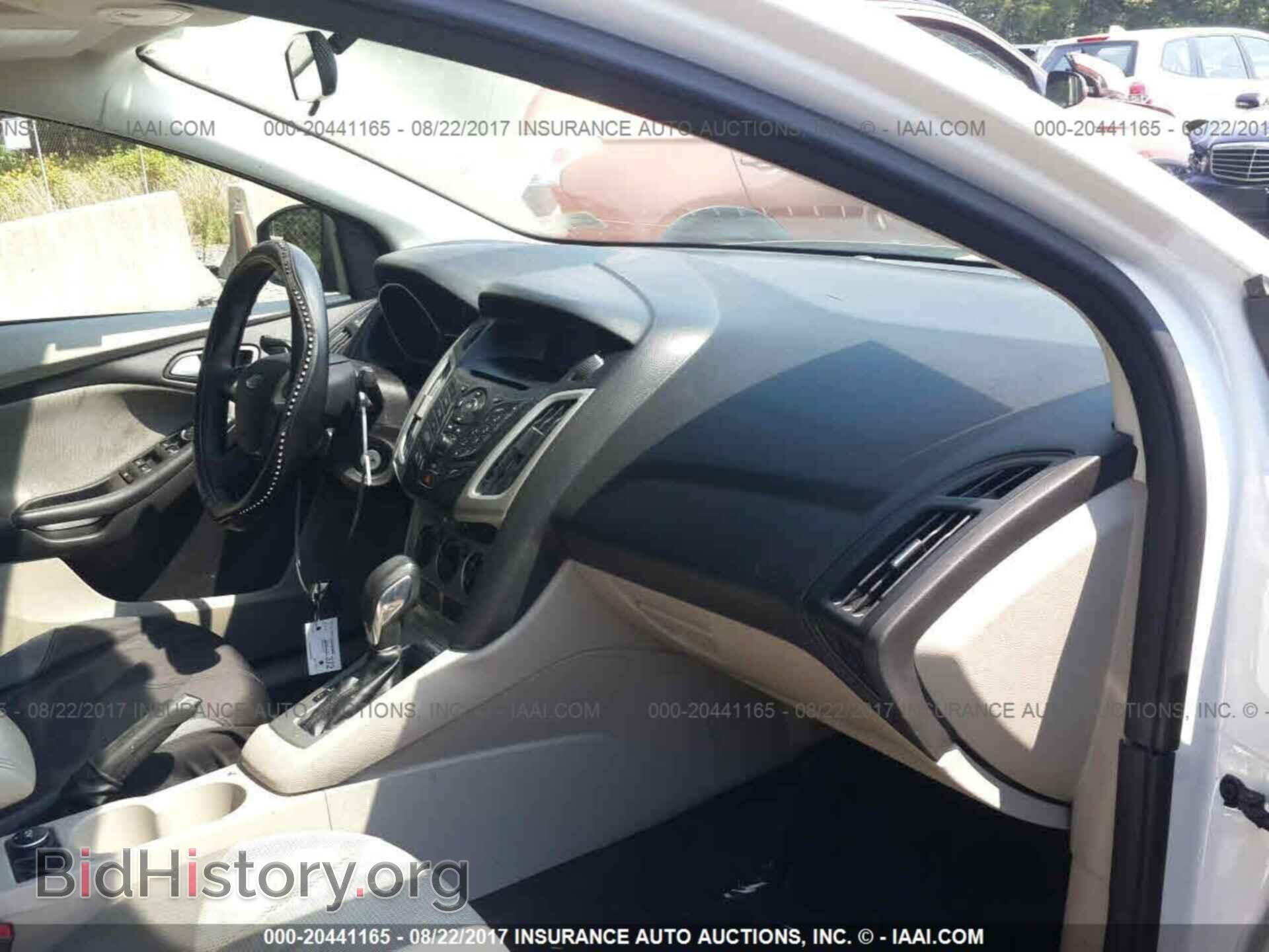 2012 Ford Focus - VIN: 1FAHP3F27CL461682 - Photo 5