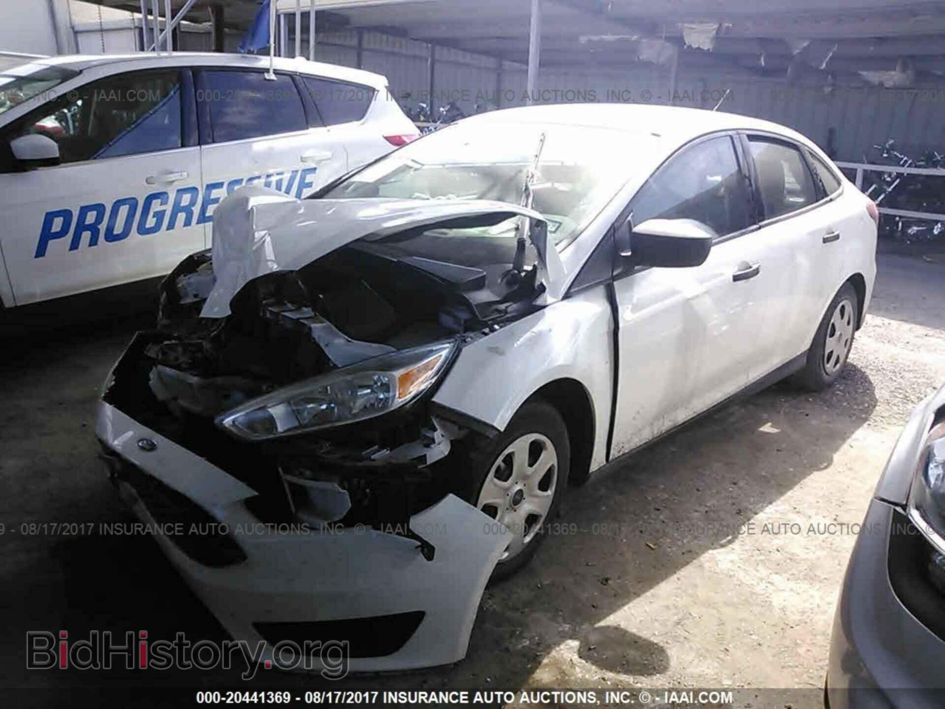 2016 Ford Focus - VIN: 1FADP3E24GL229966 - Photo 2
