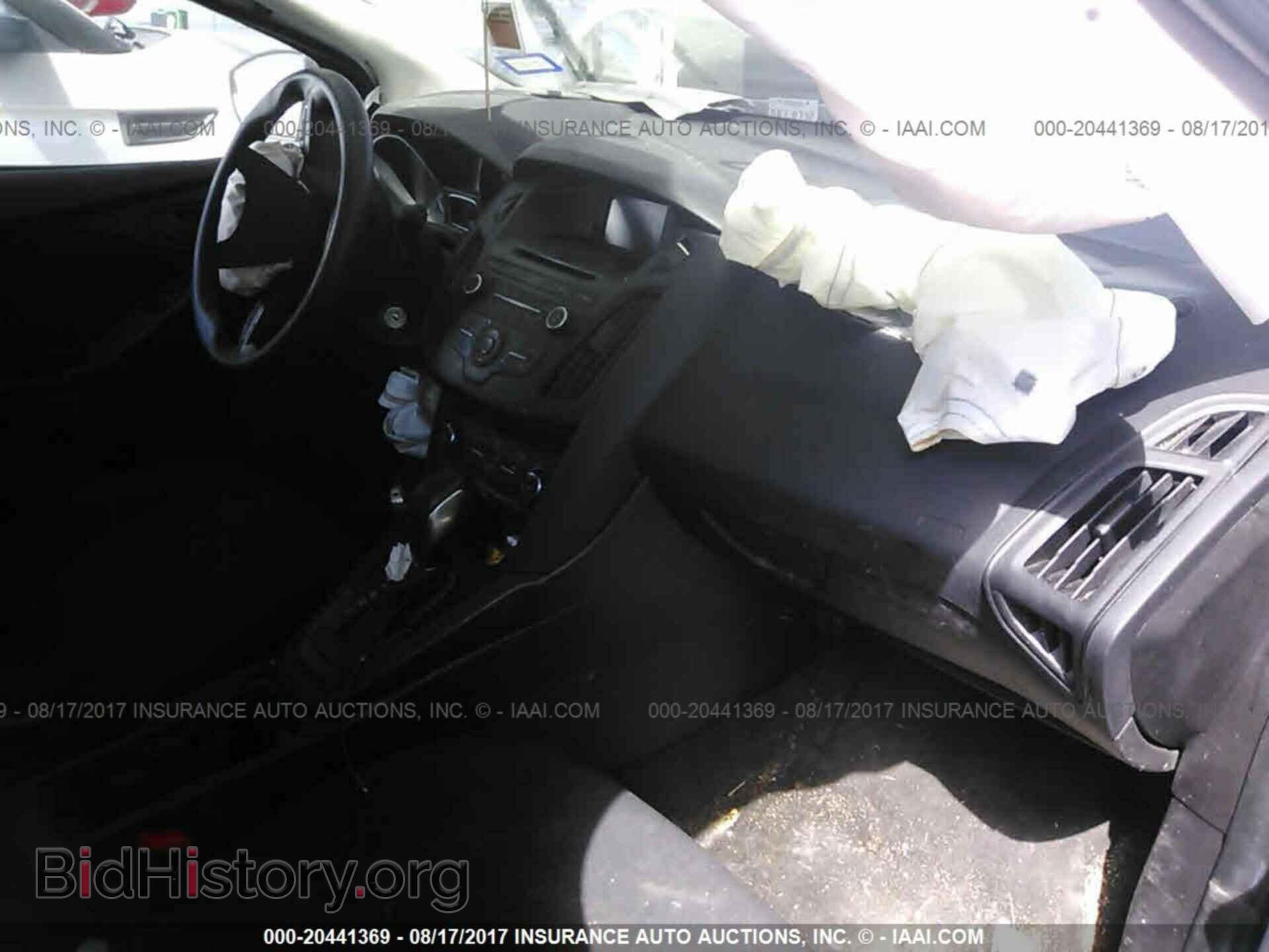 2016 Ford Focus - VIN: 1FADP3E24GL229966 - Photo 5