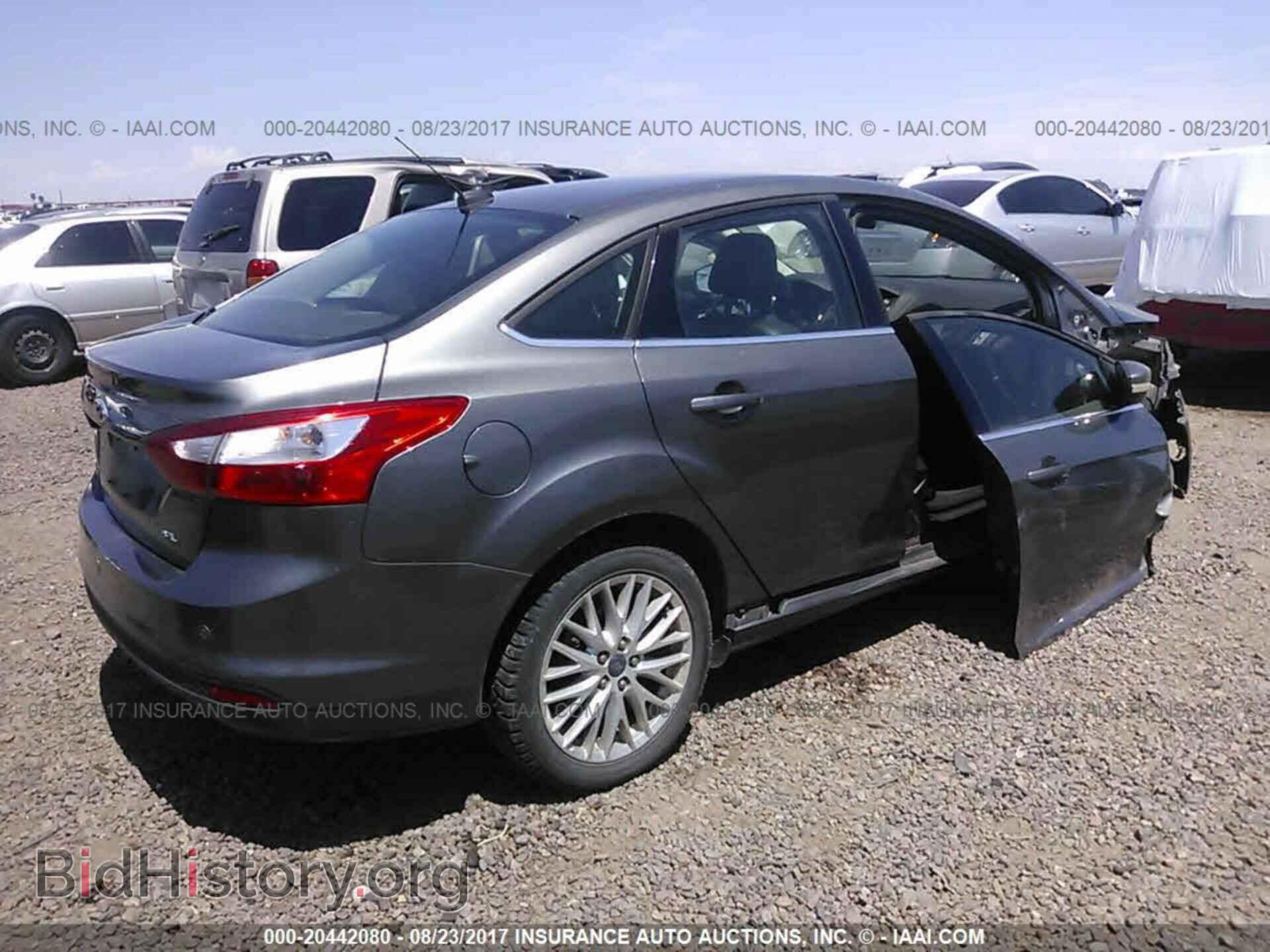 2012 Ford Focus - VIN: 1FAHP3H22CL367254 - Photo 4