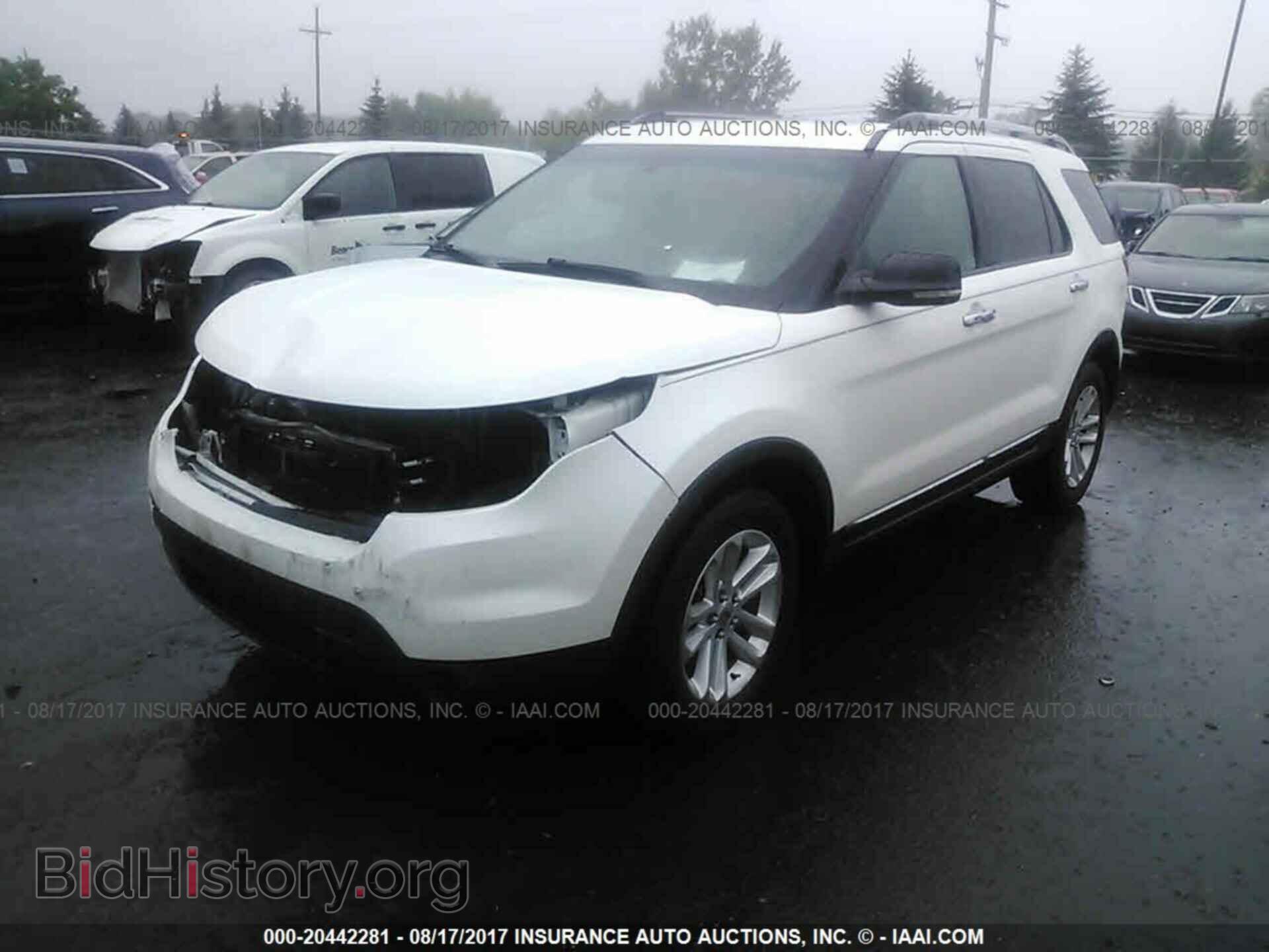 2011 Ford Explorer - VIN: 1FMHK7D86BGA76169 - Фото 2