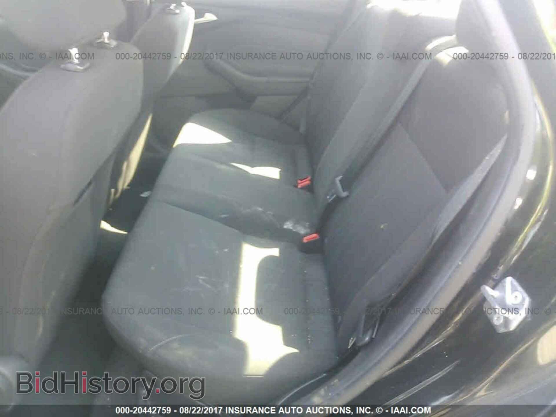 2015 Ford Focus - VIN: 1FADP3F29FL372084 - Photo 8