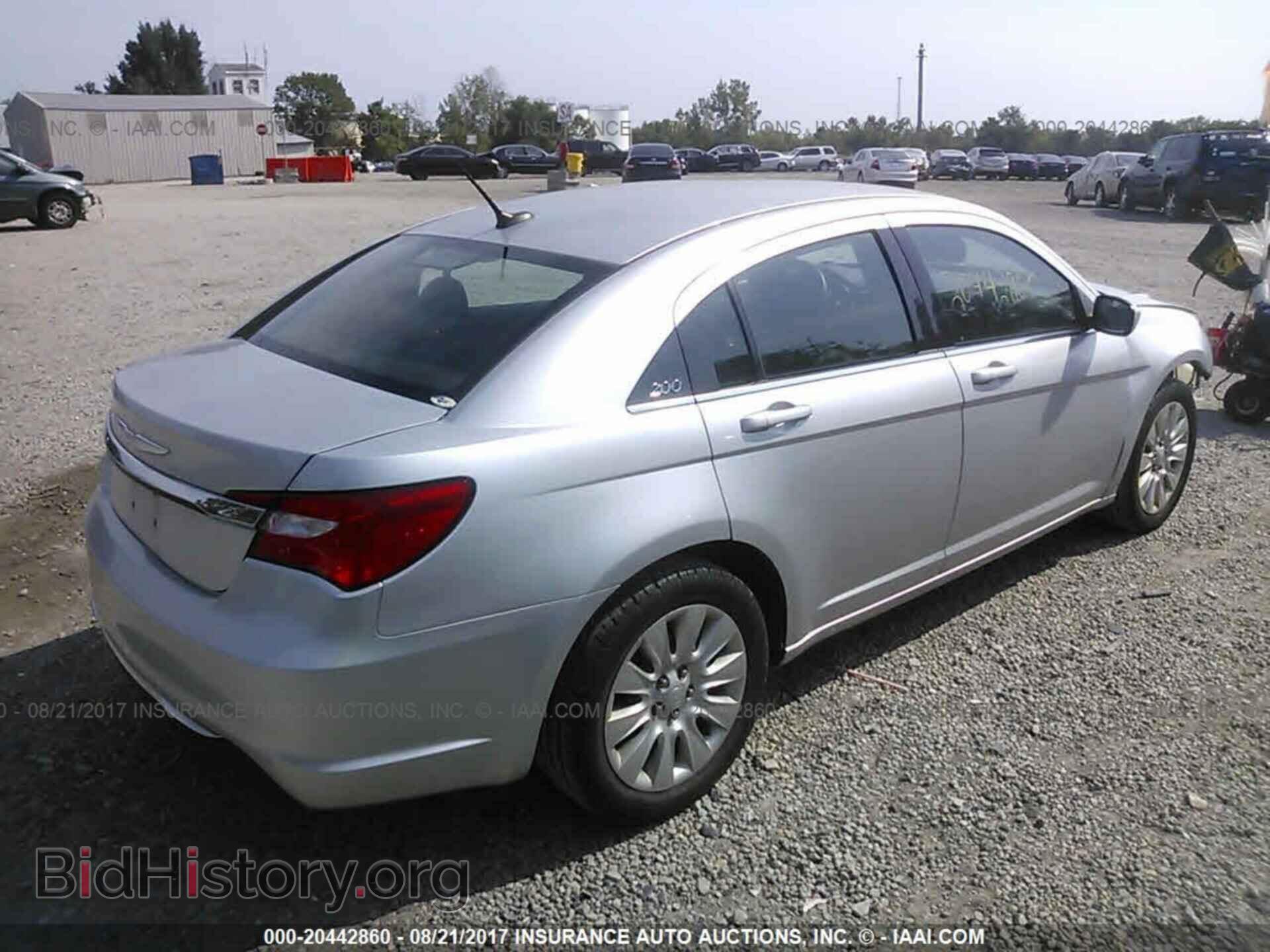 2011 Chrysler 200 - VIN: 1C3BC4FB2BN586226 - Фото 4
