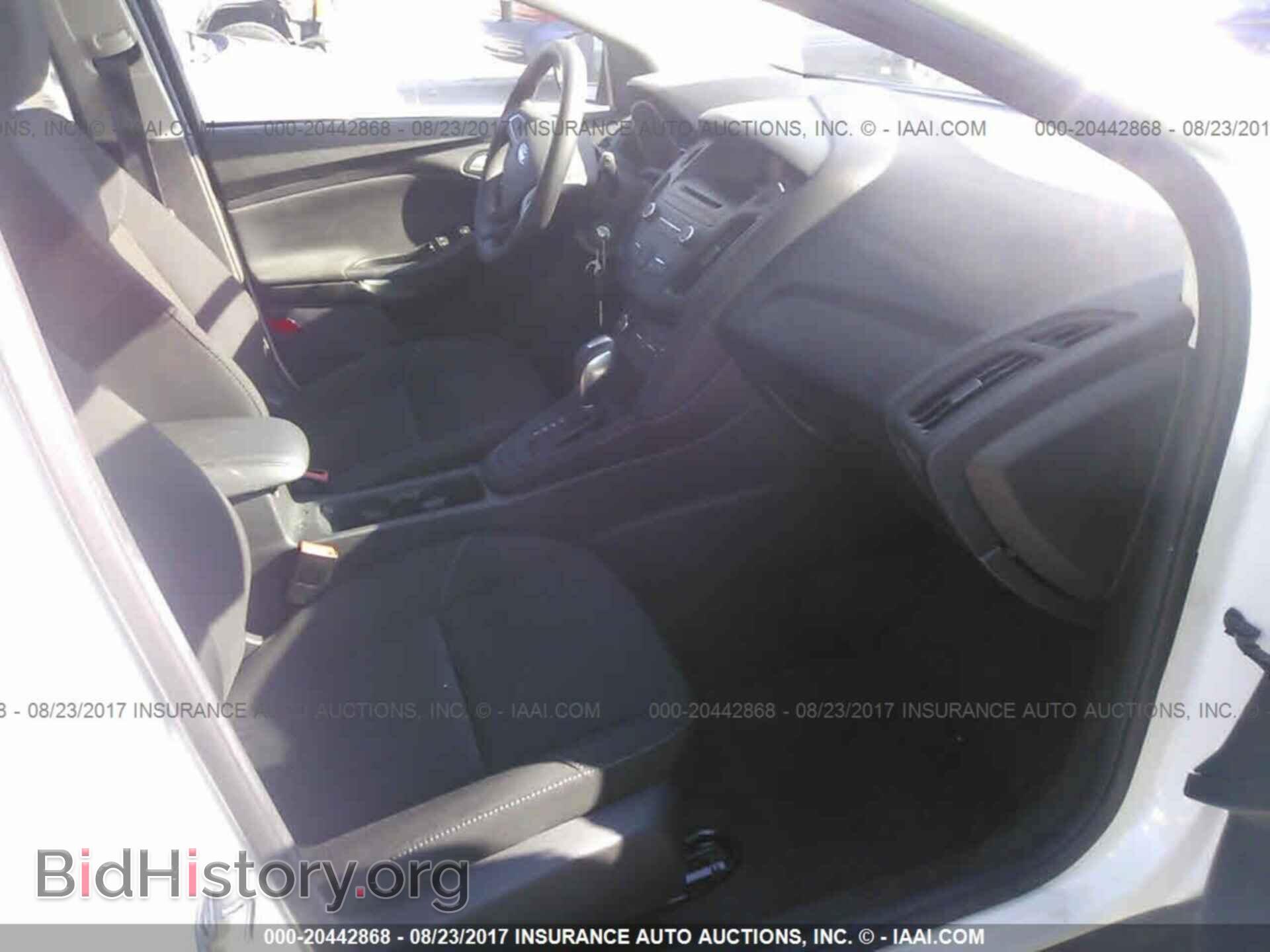 2016 Ford Focus - VIN: 1FADP3K27GL404375 - Фото 5