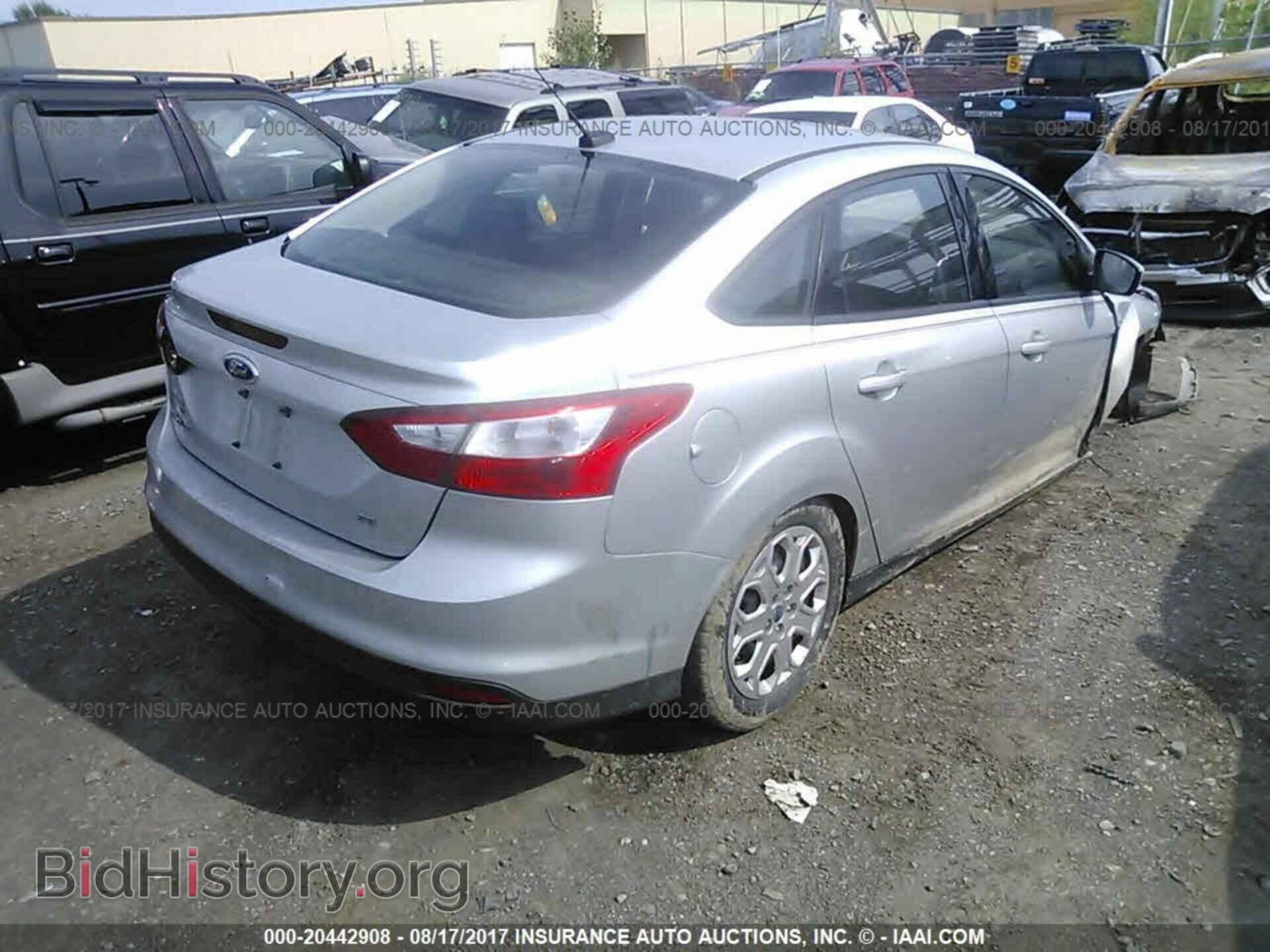 2012 Ford Focus - VIN: 1FAHP3F28CL319356 - Photo 4