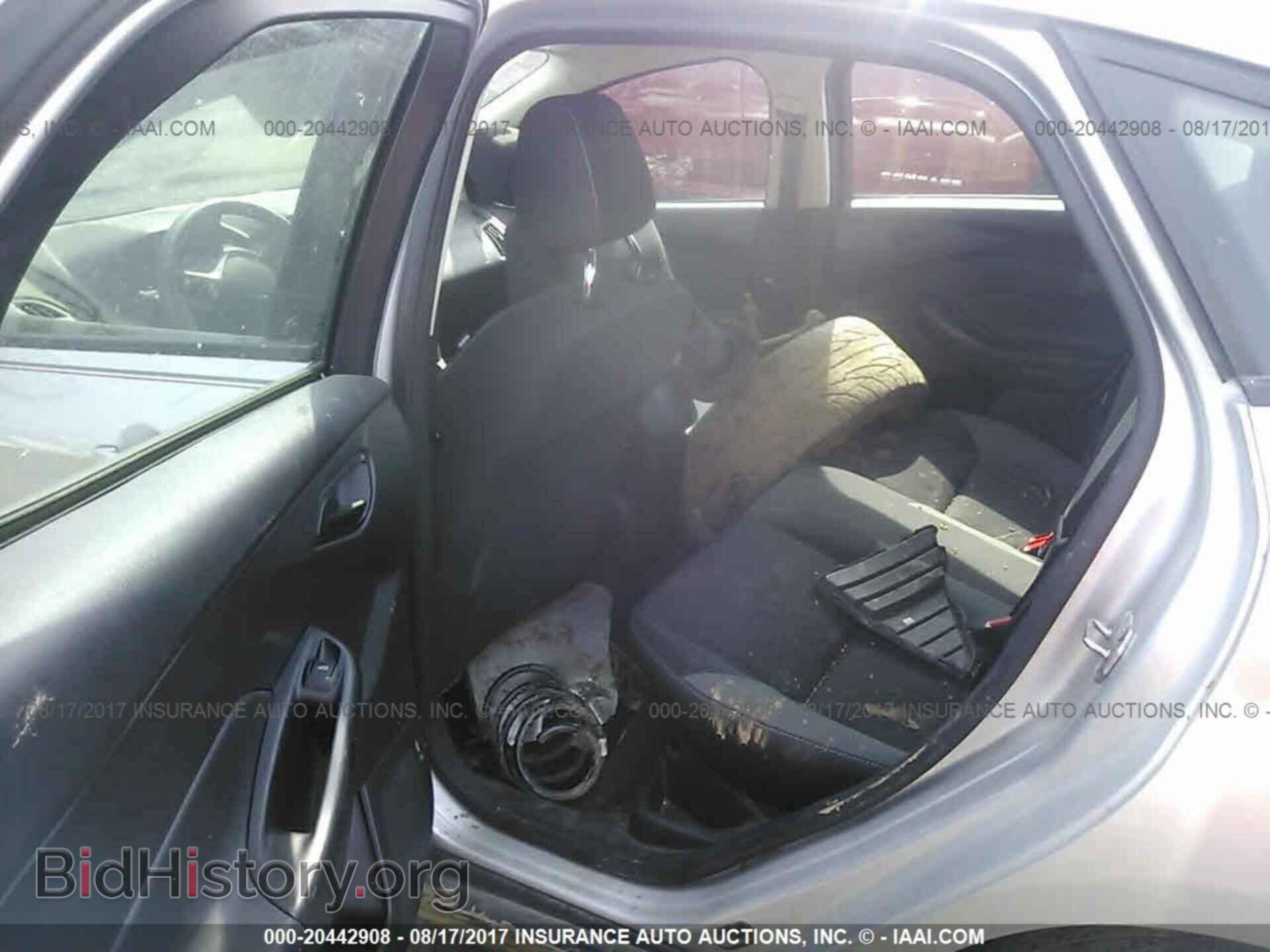 2012 Ford Focus - VIN: 1FAHP3F28CL319356 - Photo 8