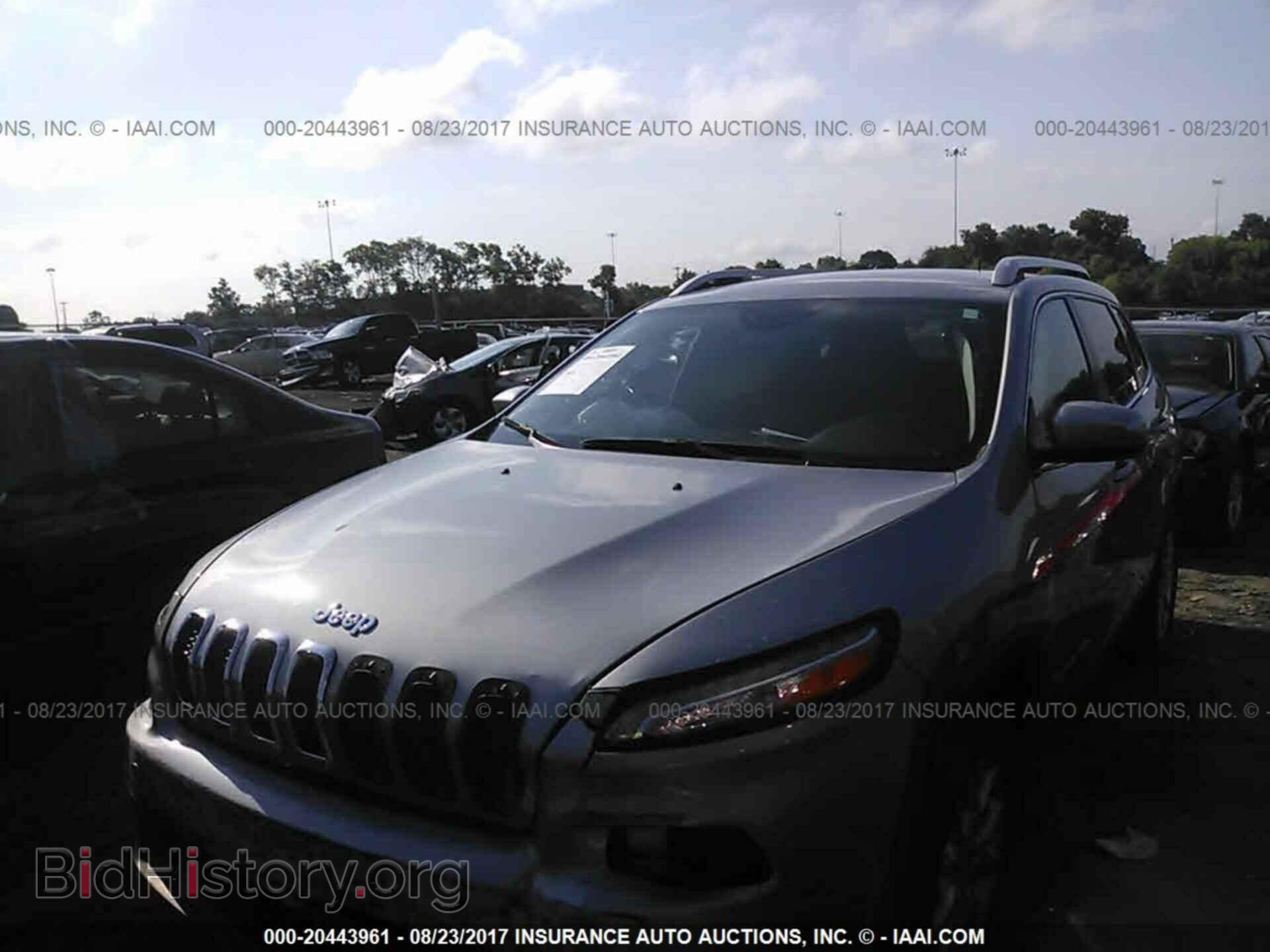 2014 Jeep Cherokee - VIN: 1C4PJLCBXEW199864 - Фото 2