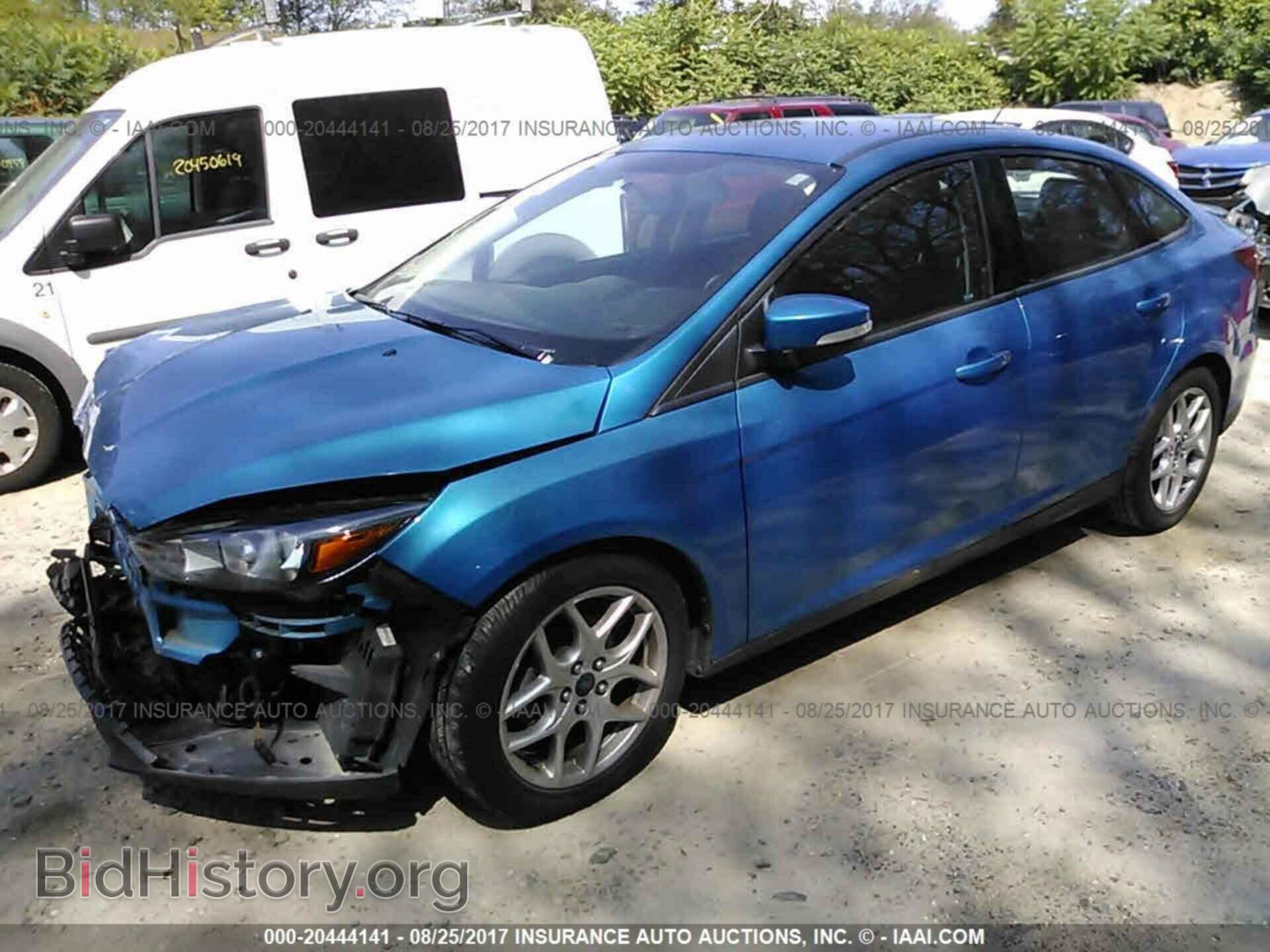 2015 Ford Focus - VIN: 1FADP3F27FL336569 - Photo 2
