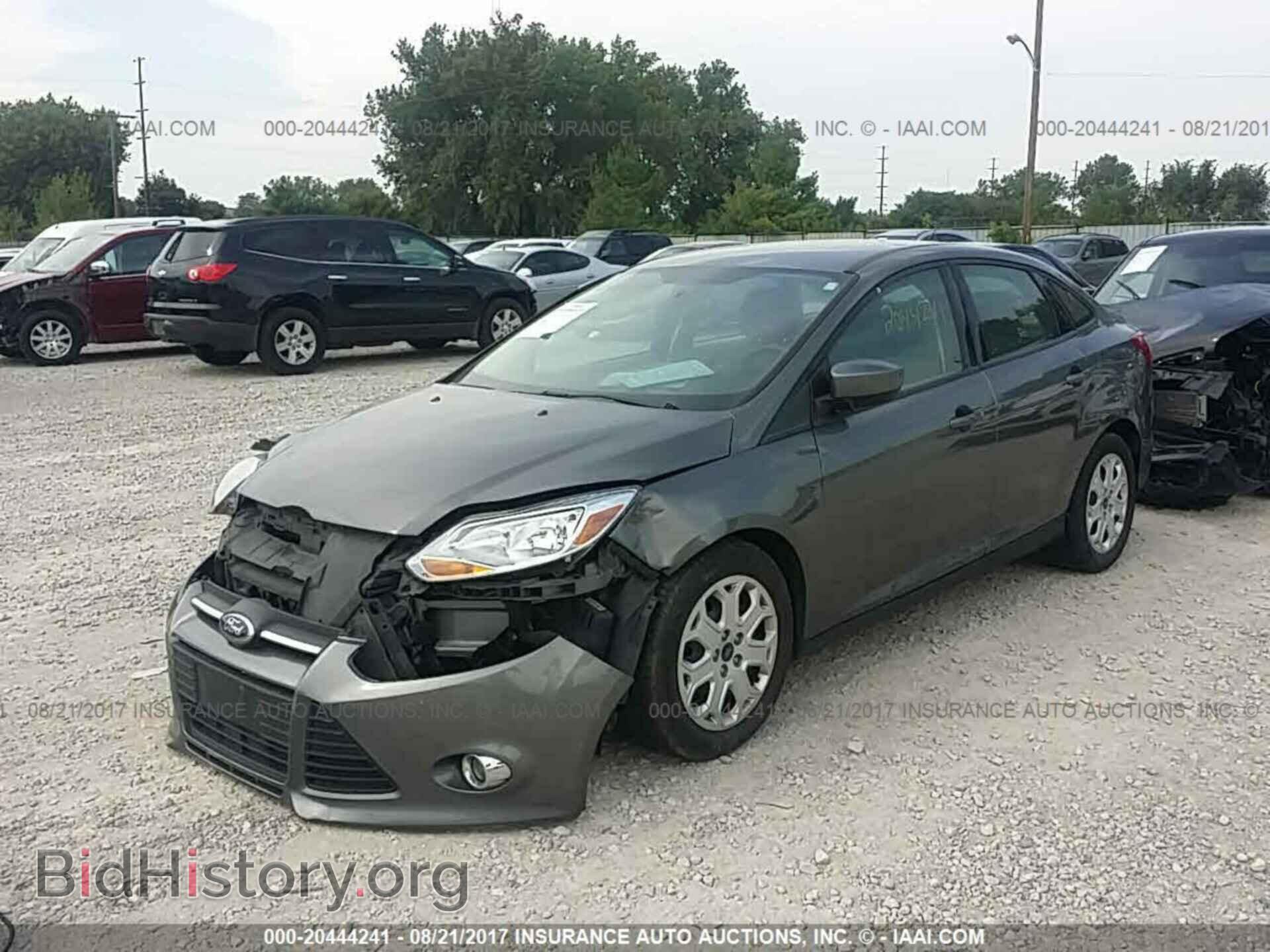 2012 Ford Focus - VIN: 1FAHP3F22CL455871 - Photo 2