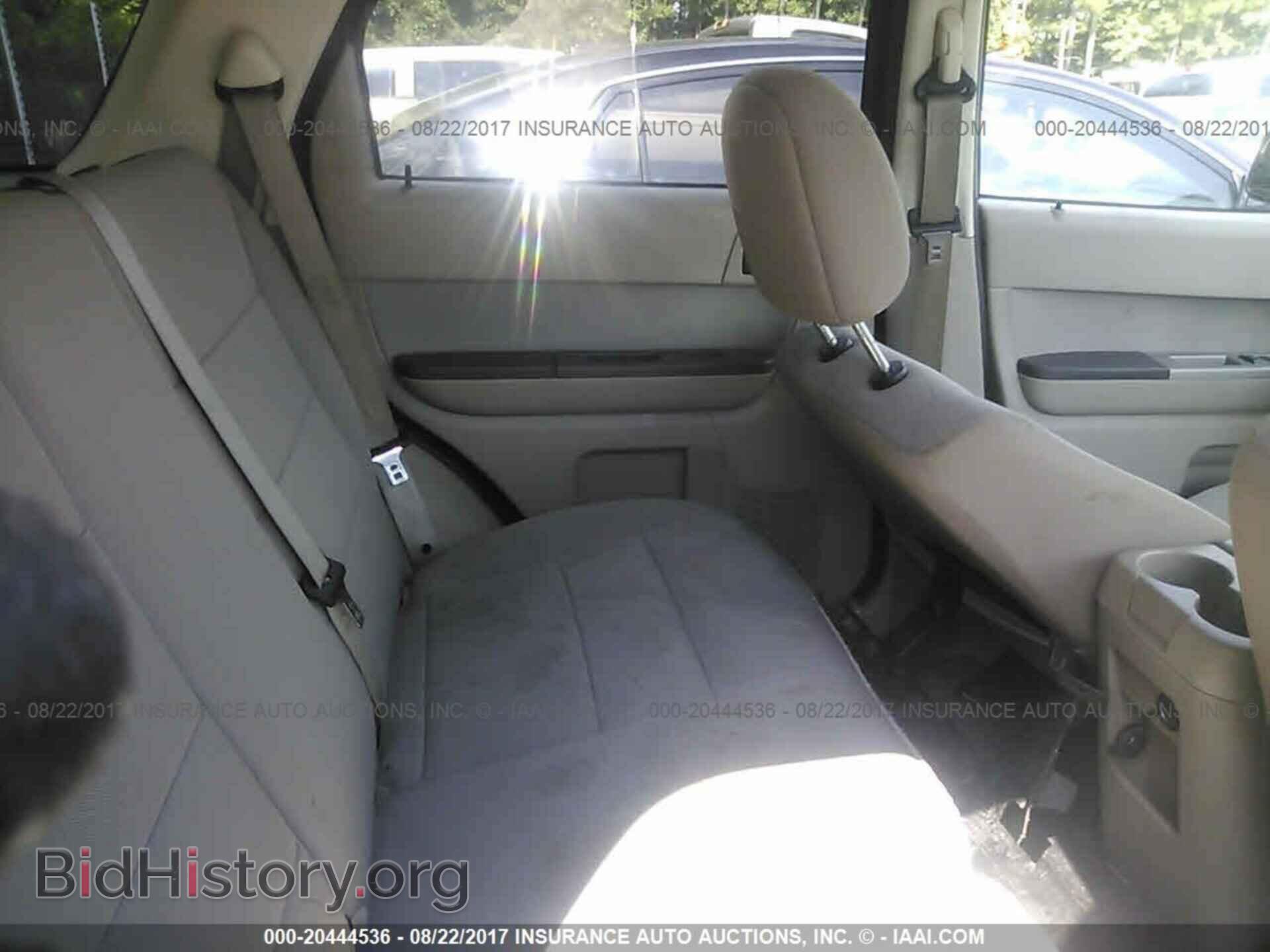 2011 Ford Escape - VIN: 1FMCU0D79BKC59422 - Photo 8