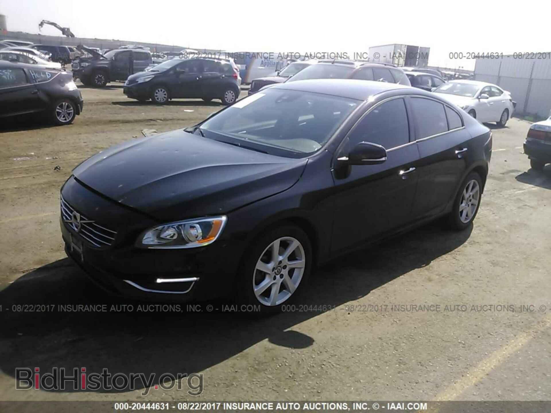 2015 Volvo S60 - VIN: YV140MFJ3F1357985 - Фото 2