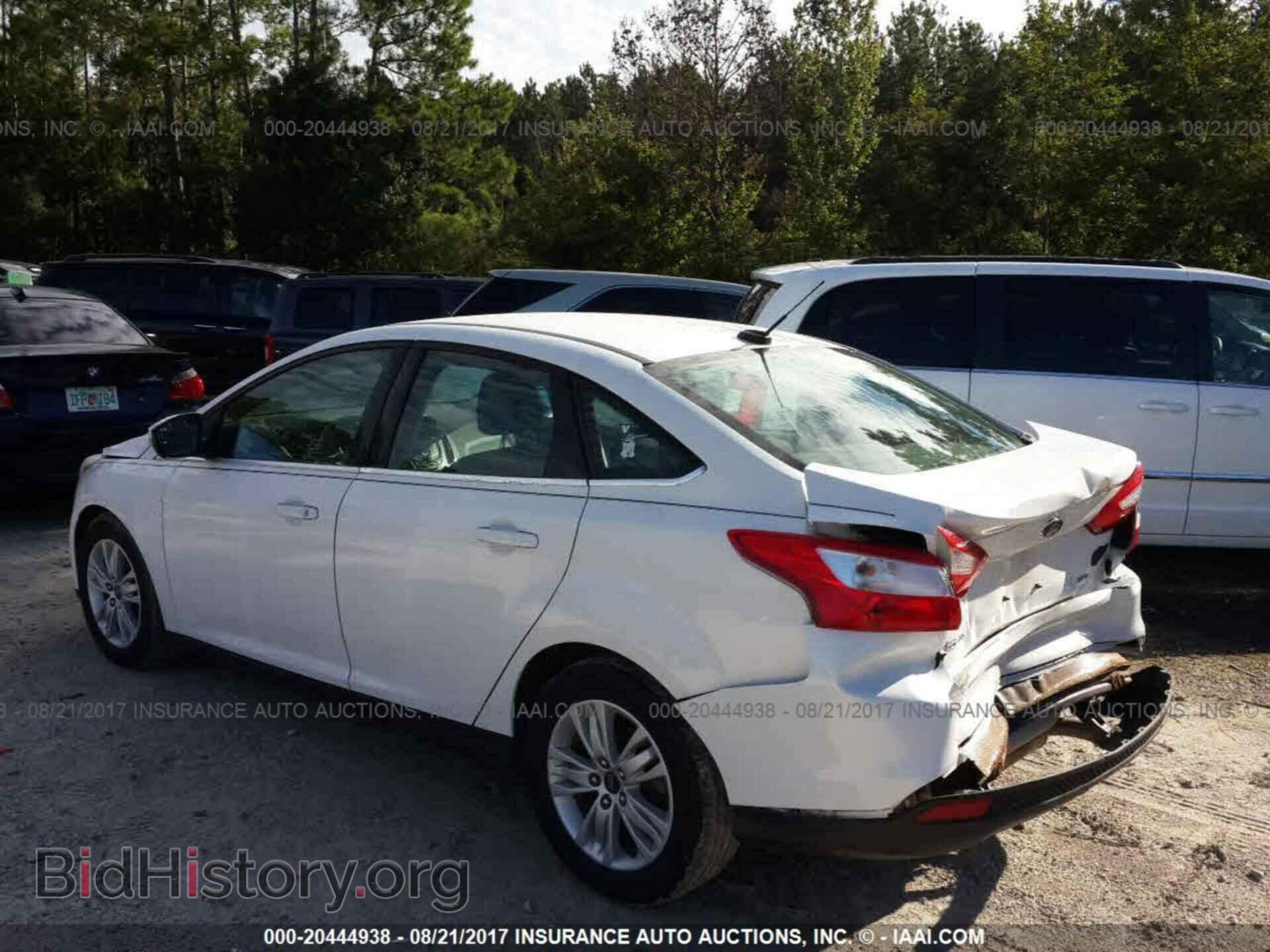 2012 Ford Focus - VIN: 1FAHP3H29CL317354 - Photo 3