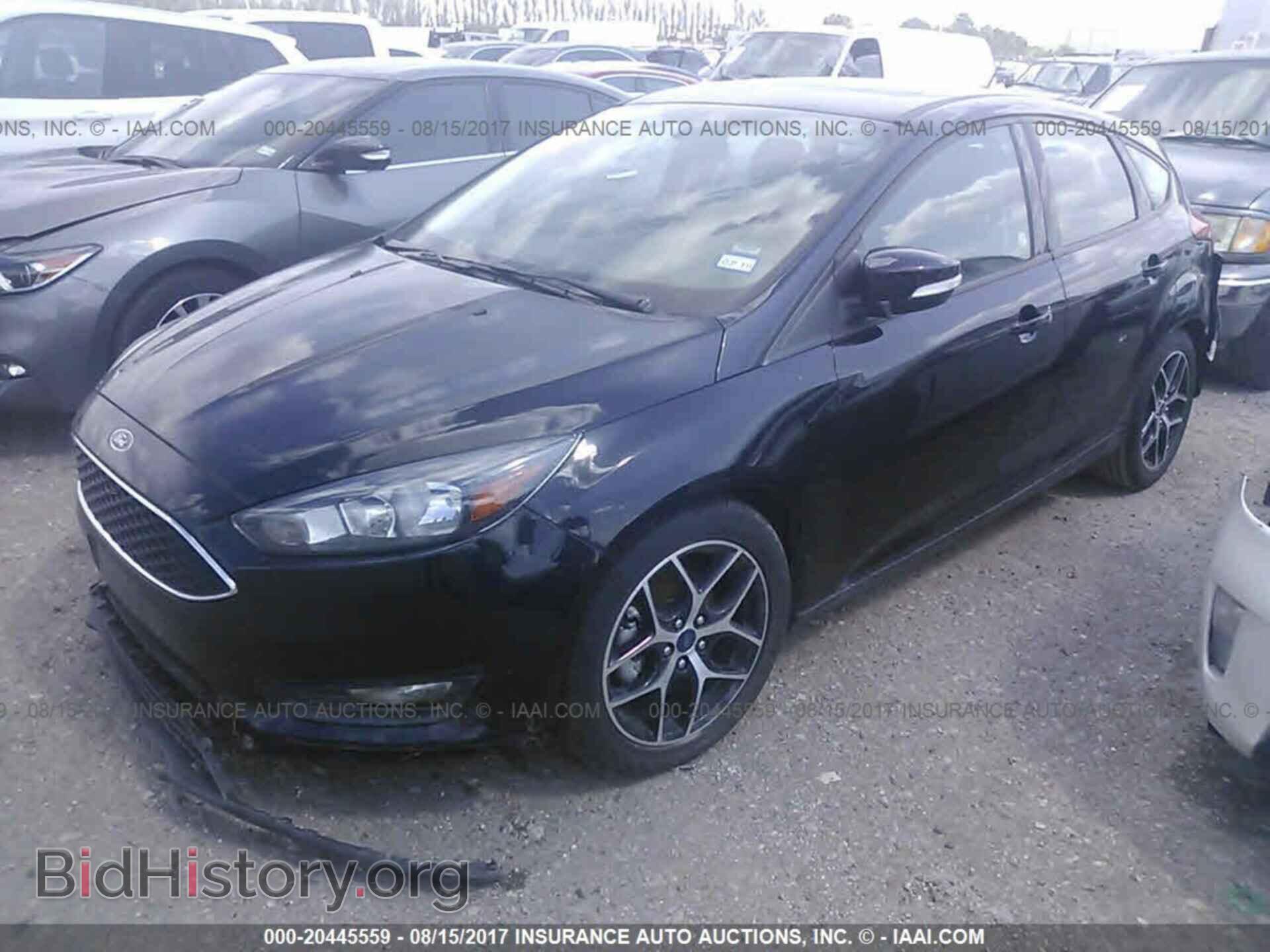 2017 Ford Focus - VIN: 1FADP3M28HL264481 - Photo 2