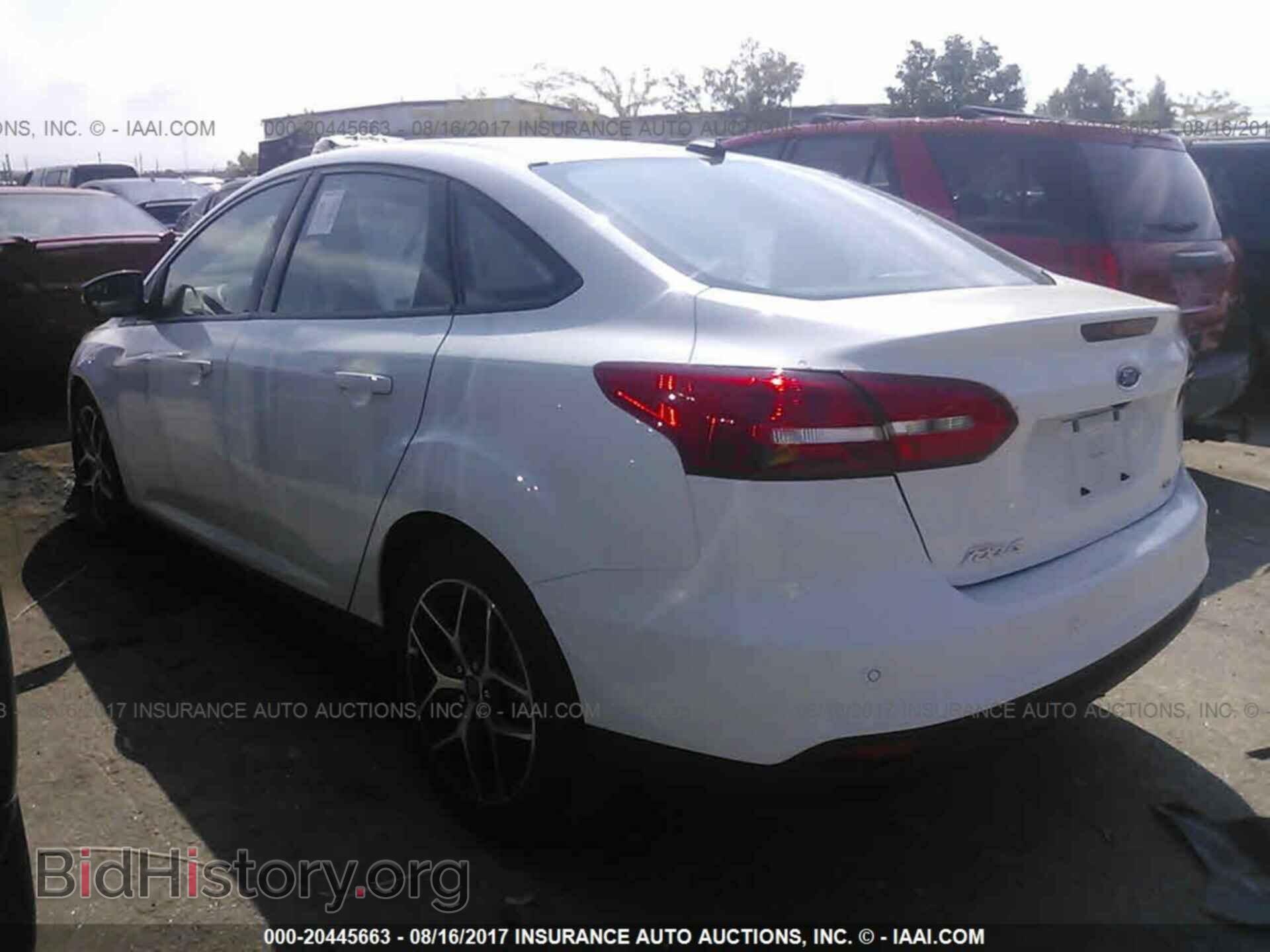 2017 Ford Focus - VIN: 1FADP3H21HL264459 - Photo 3