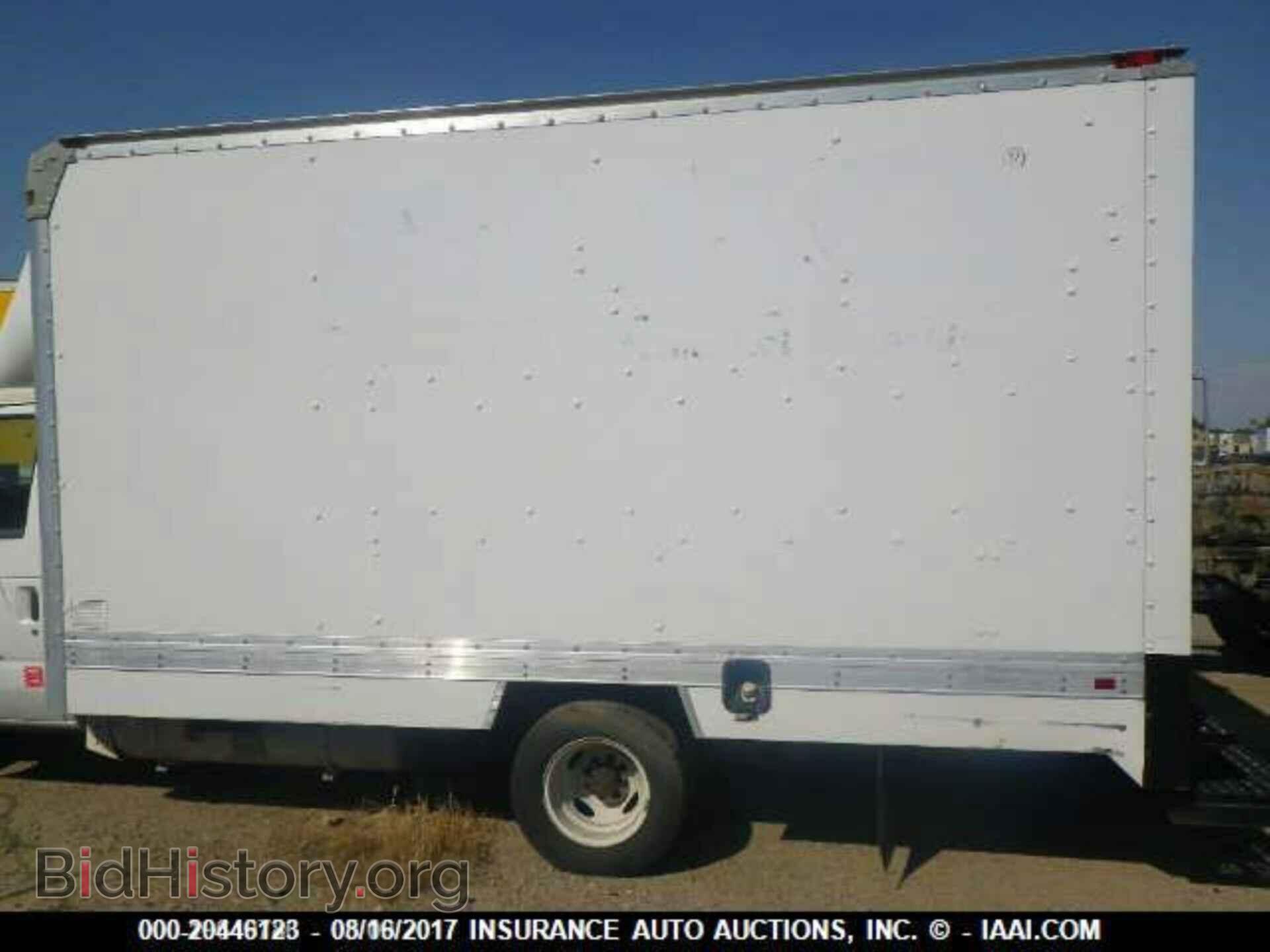 2011 Ford Econoline - VIN: 1FDSE3FL1BDA87105 - Фото 7