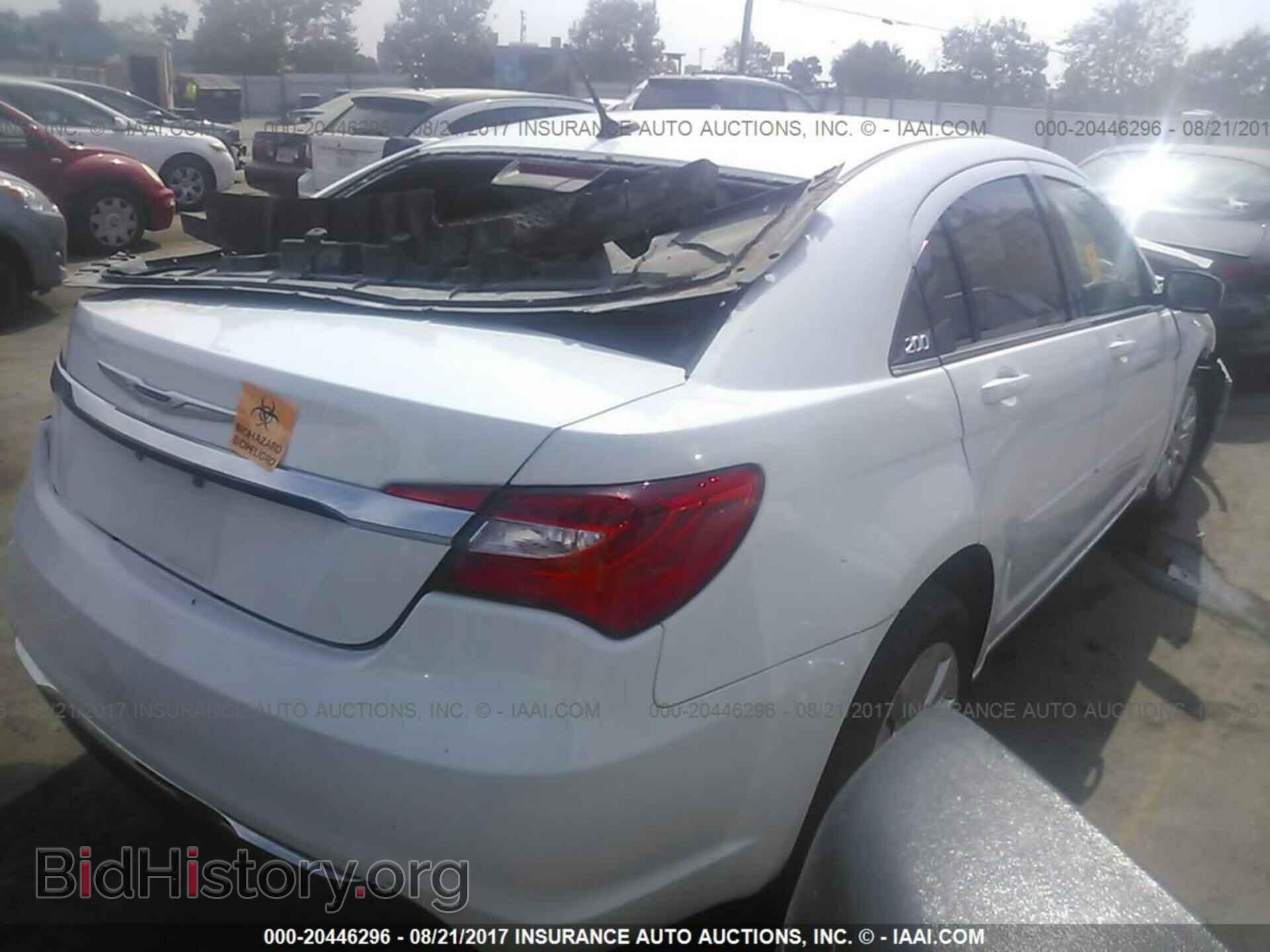 2012 Chrysler 200 - VIN: 1C3CCBAB6CN201820 - Фото 4