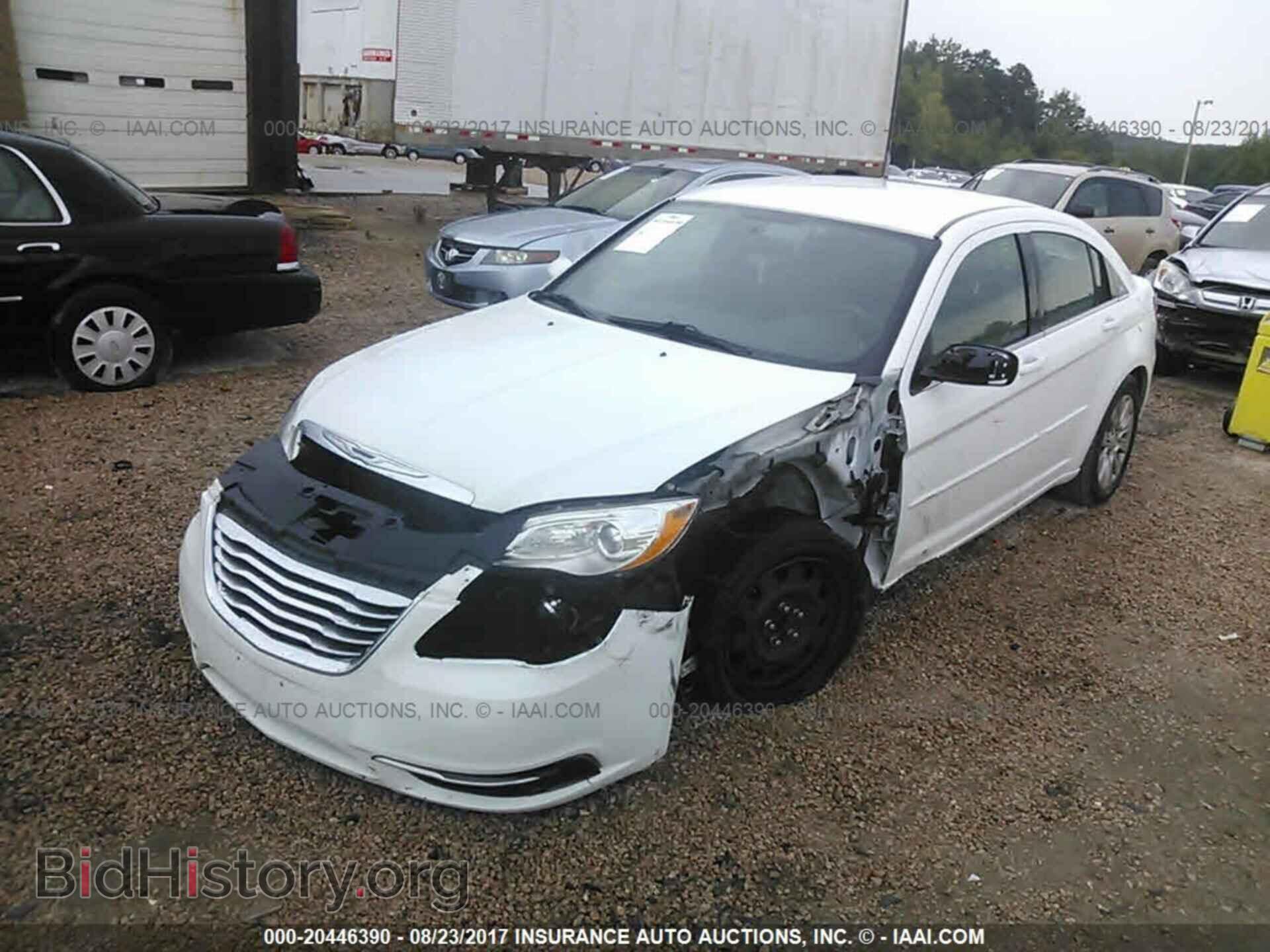 2012 Chrysler 200 - VIN: 1C3CCBABXCN240801 - Фото 2