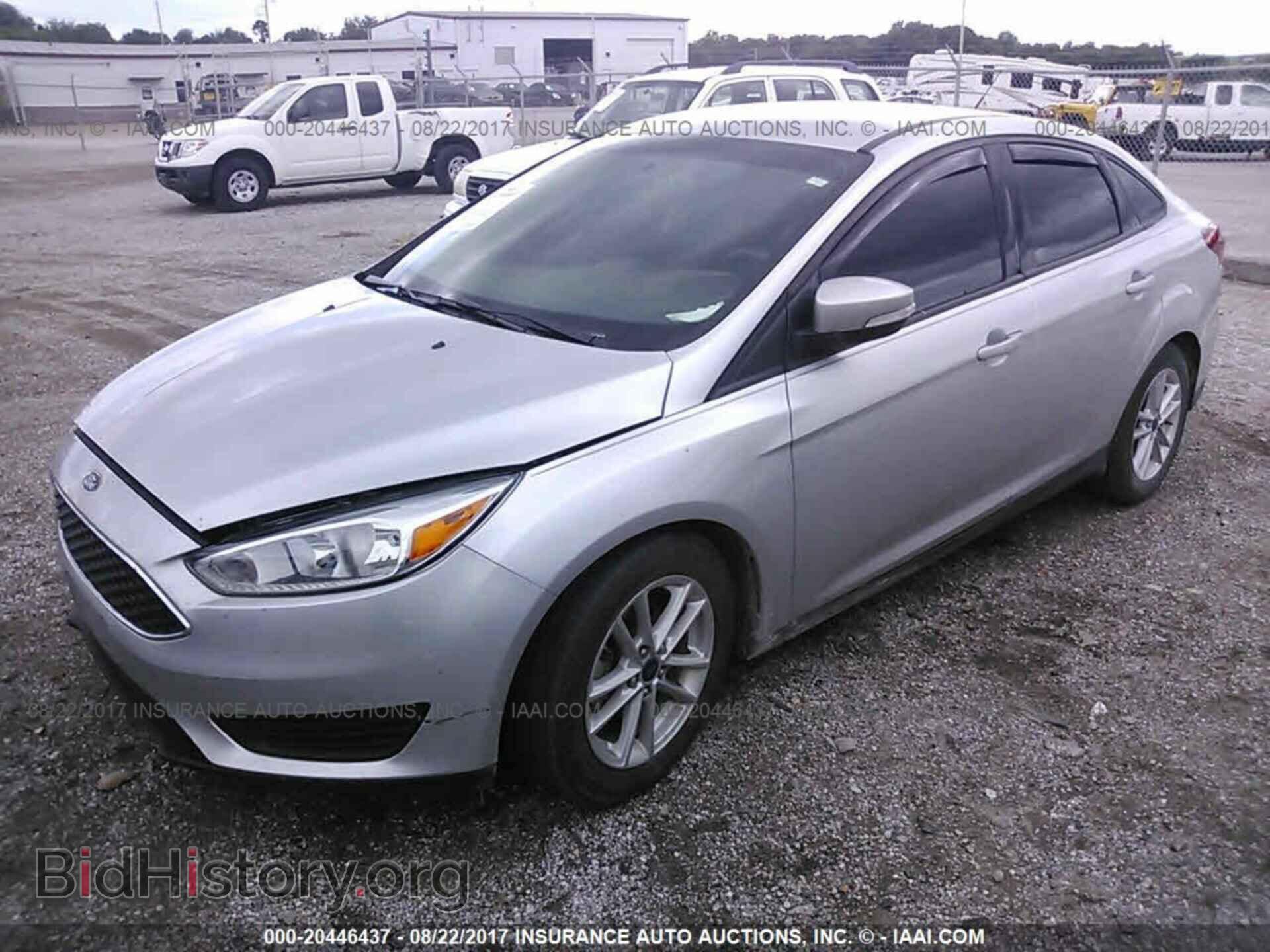 2016 Ford Focus - VIN: 1FADP3F23GL379565 - Photo 2