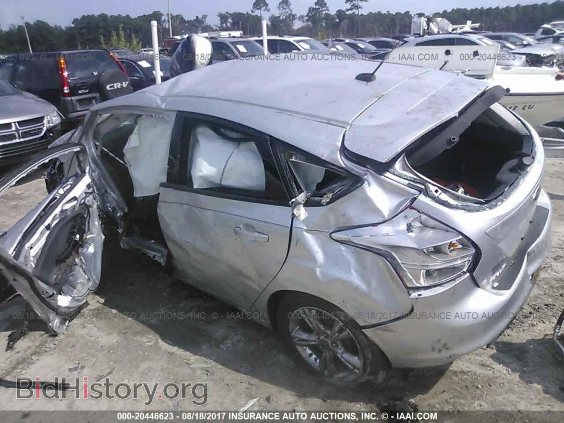 2014 Ford Focus - VIN: 1FADP3K22EL153245 - Photo 3