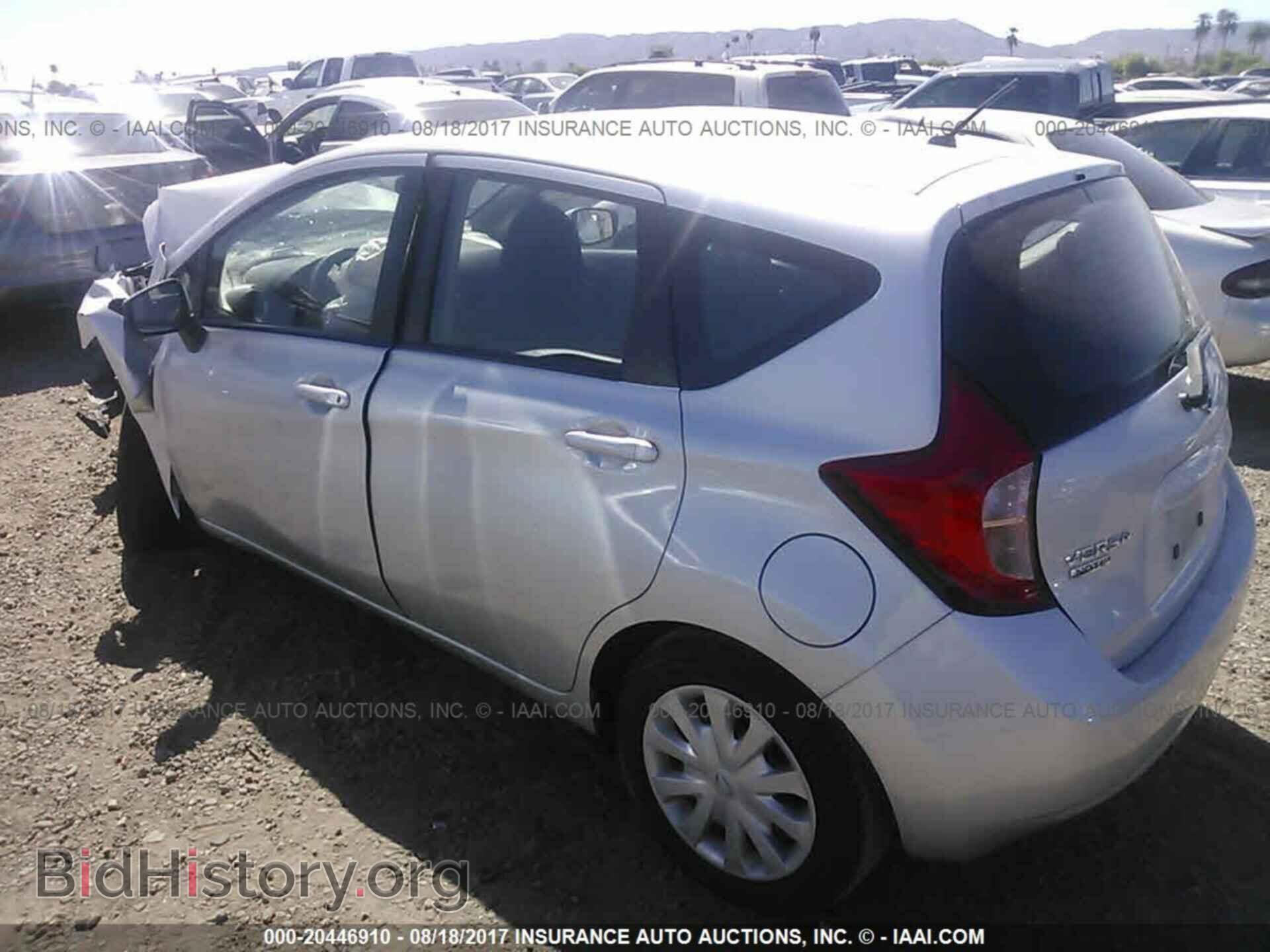 2015 Nissan Versa note - VIN: 3N1CE2CP3FL406811 - Фото 3