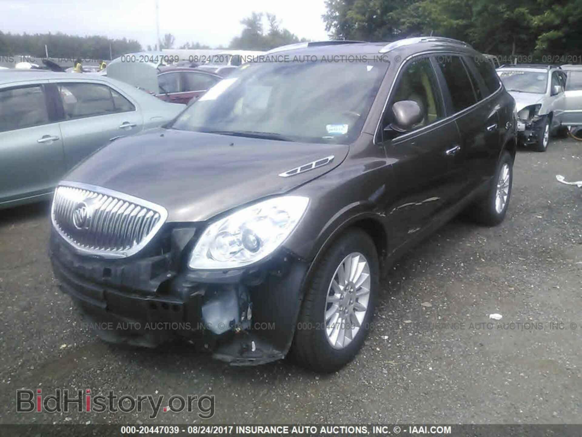 2011 Buick Enclave - VIN: 5GAKVBED7BJ239836 - Фото 2