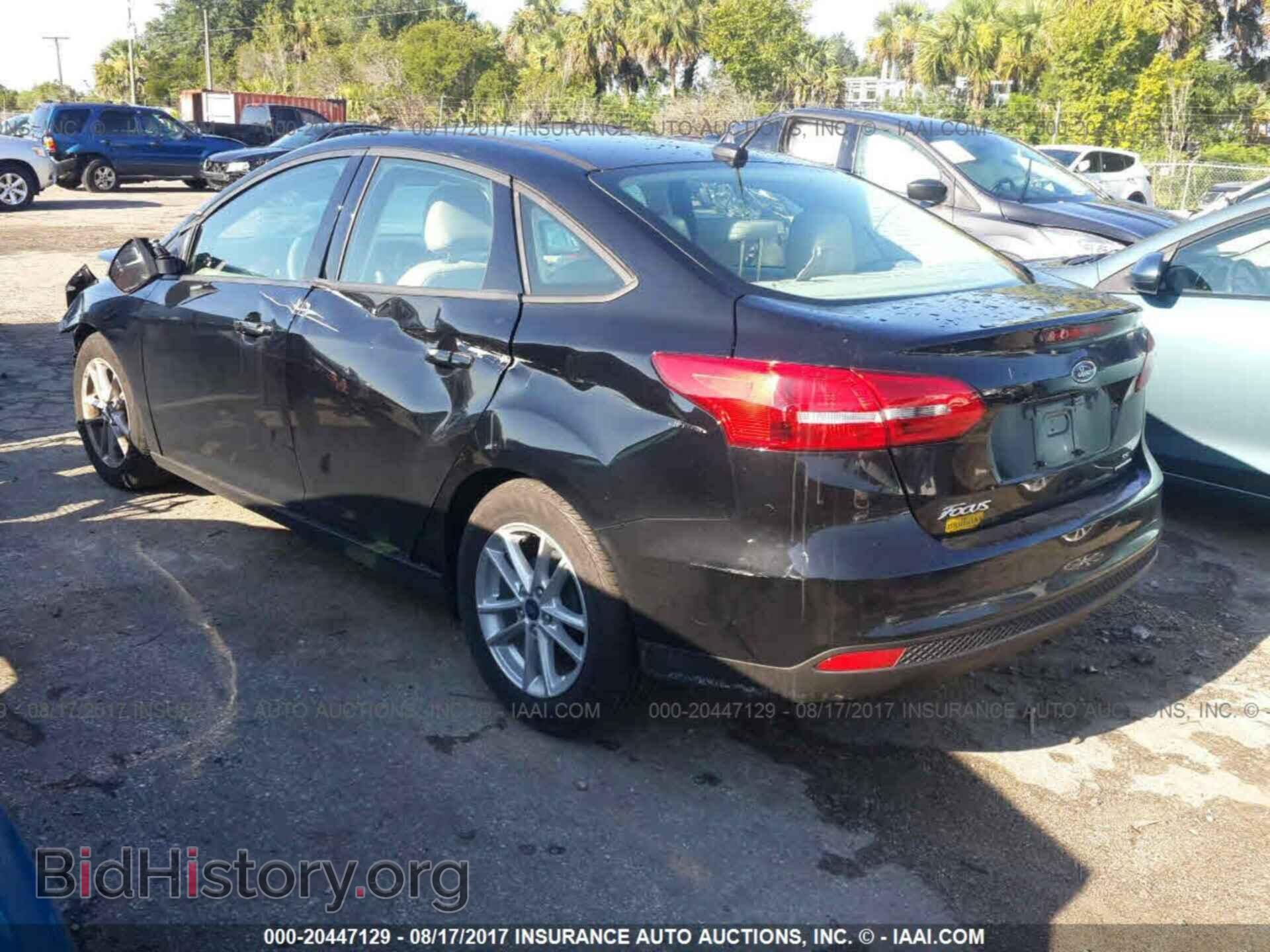 2016 Ford Focus - VIN: 1FADP3F29GL342987 - Photo 3