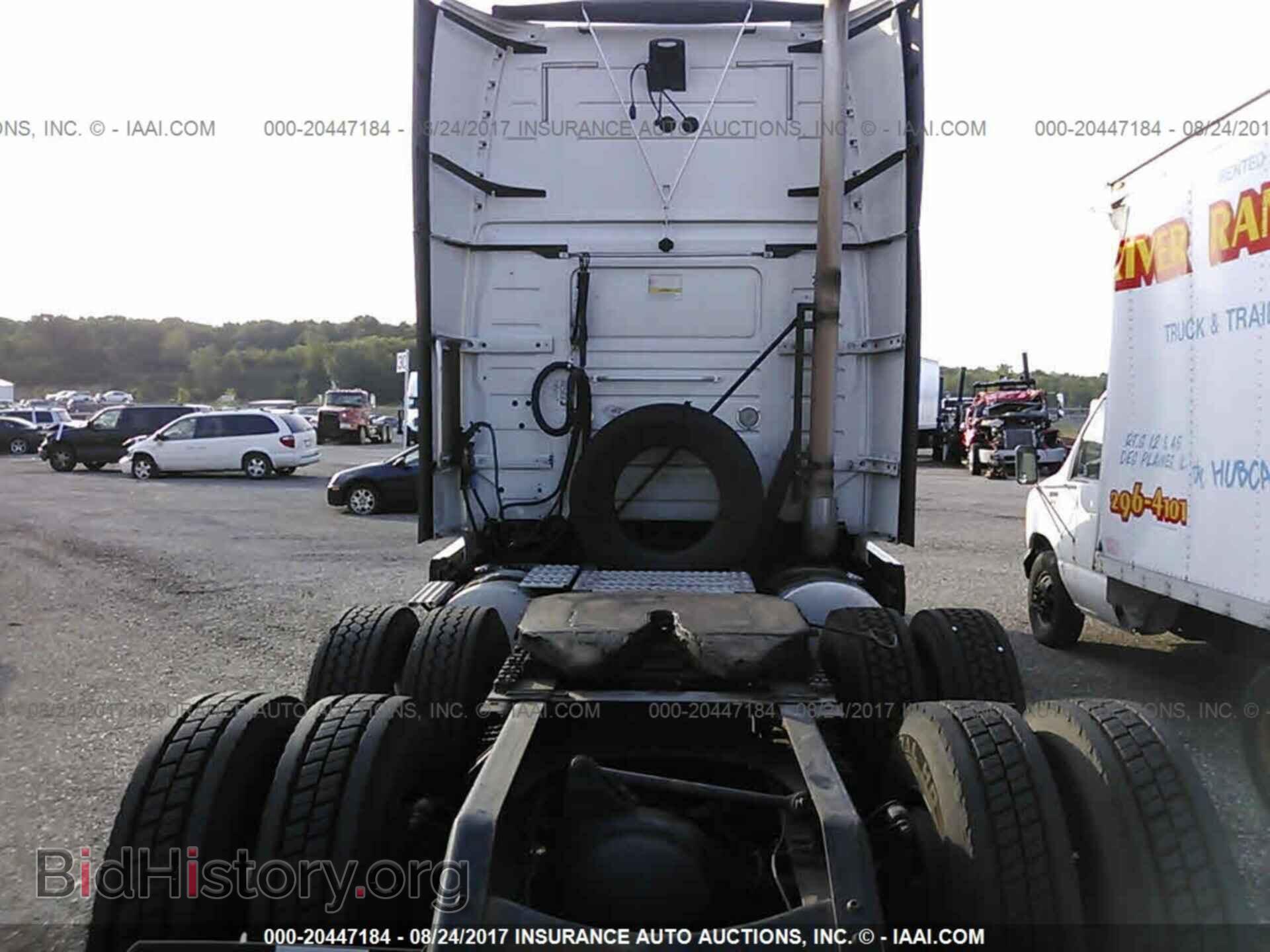 2013 Volvo Vnl - VIN: 4V4NC9TH4DN129990 - Фото 8