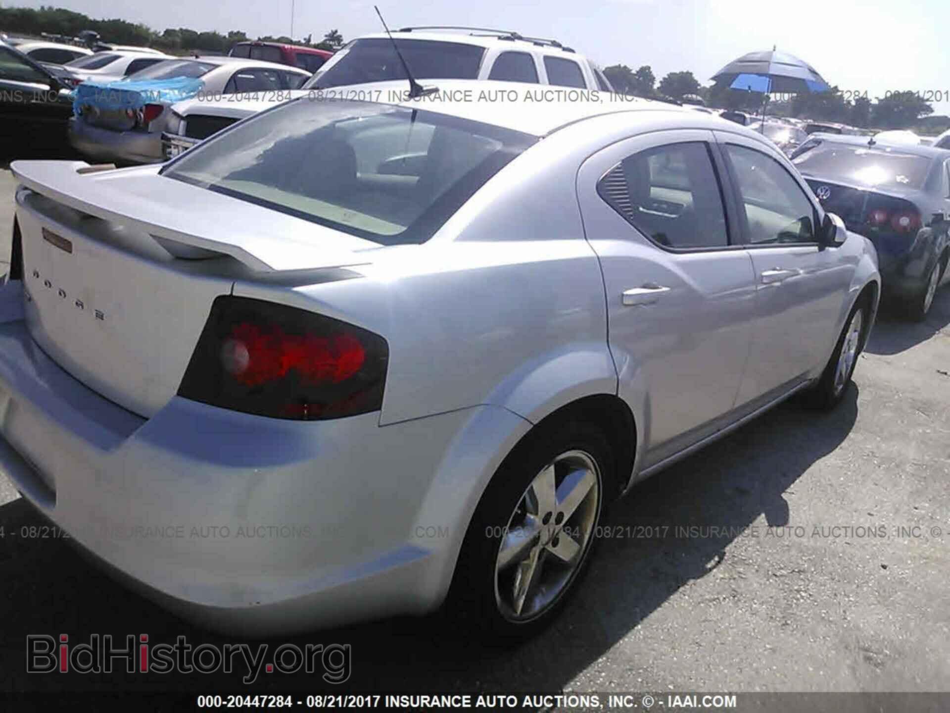 2011 Dodge Avenger - VIN: 1B3BD2FB3BN501960 - Фото 4