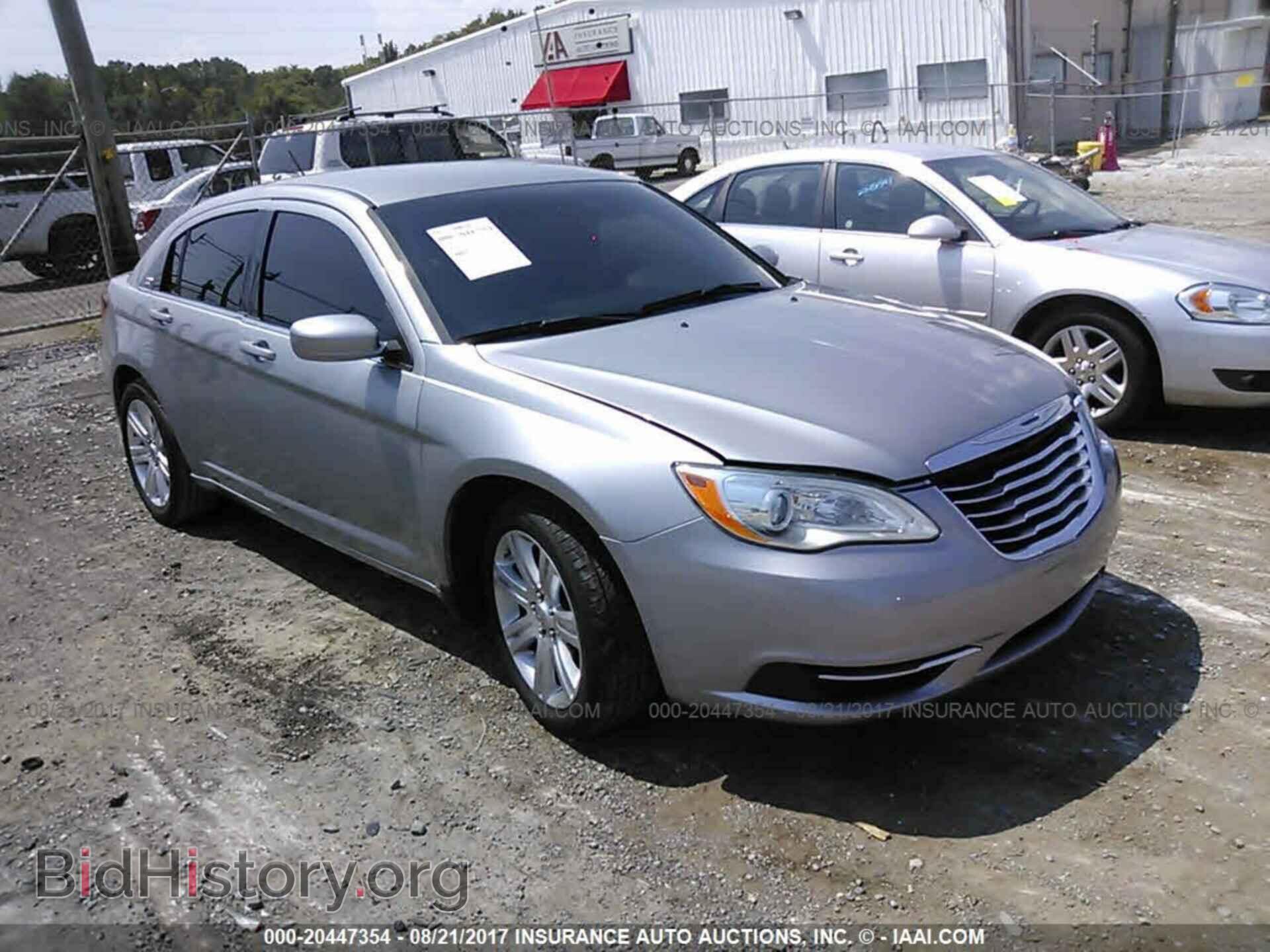 Photo 1C3CCBBB3DN632874 - Chrysler 200 2013
