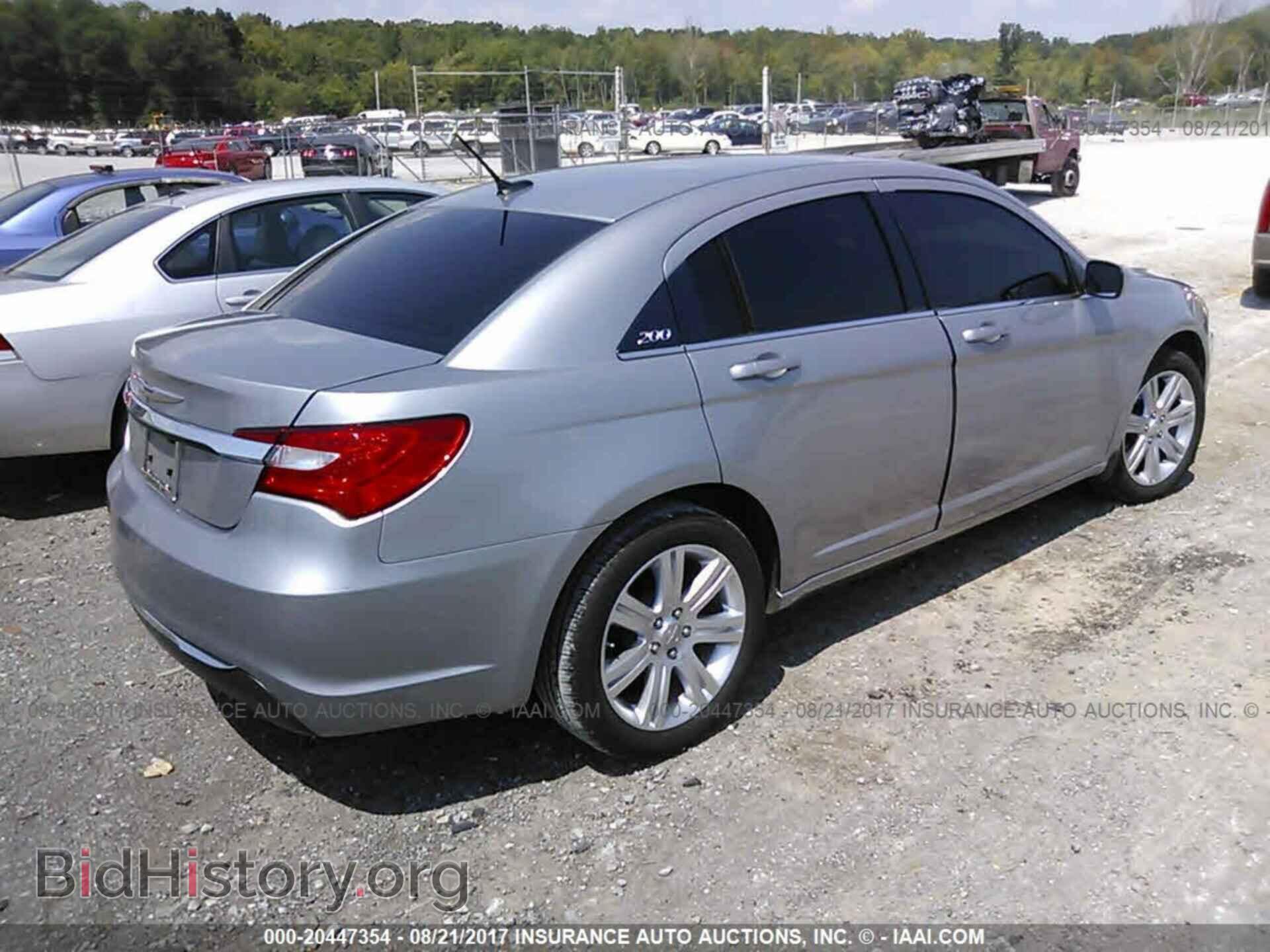 2013 Chrysler 200 - VIN: 1C3CCBBB3DN632874 - Photo 4